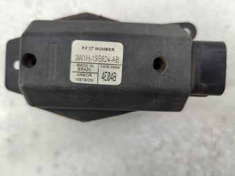 compare product 2003-2007 Lincoln Town Car Temperature Control Module 3w1h-19e624-ab
