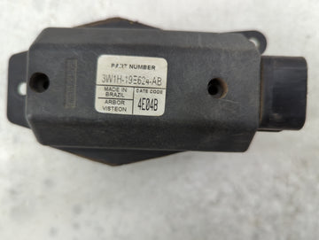 2003-2007 Lincoln Town Car Temperature Control Module 3w1h-19e624-ab - Oemusedautoparts1.com