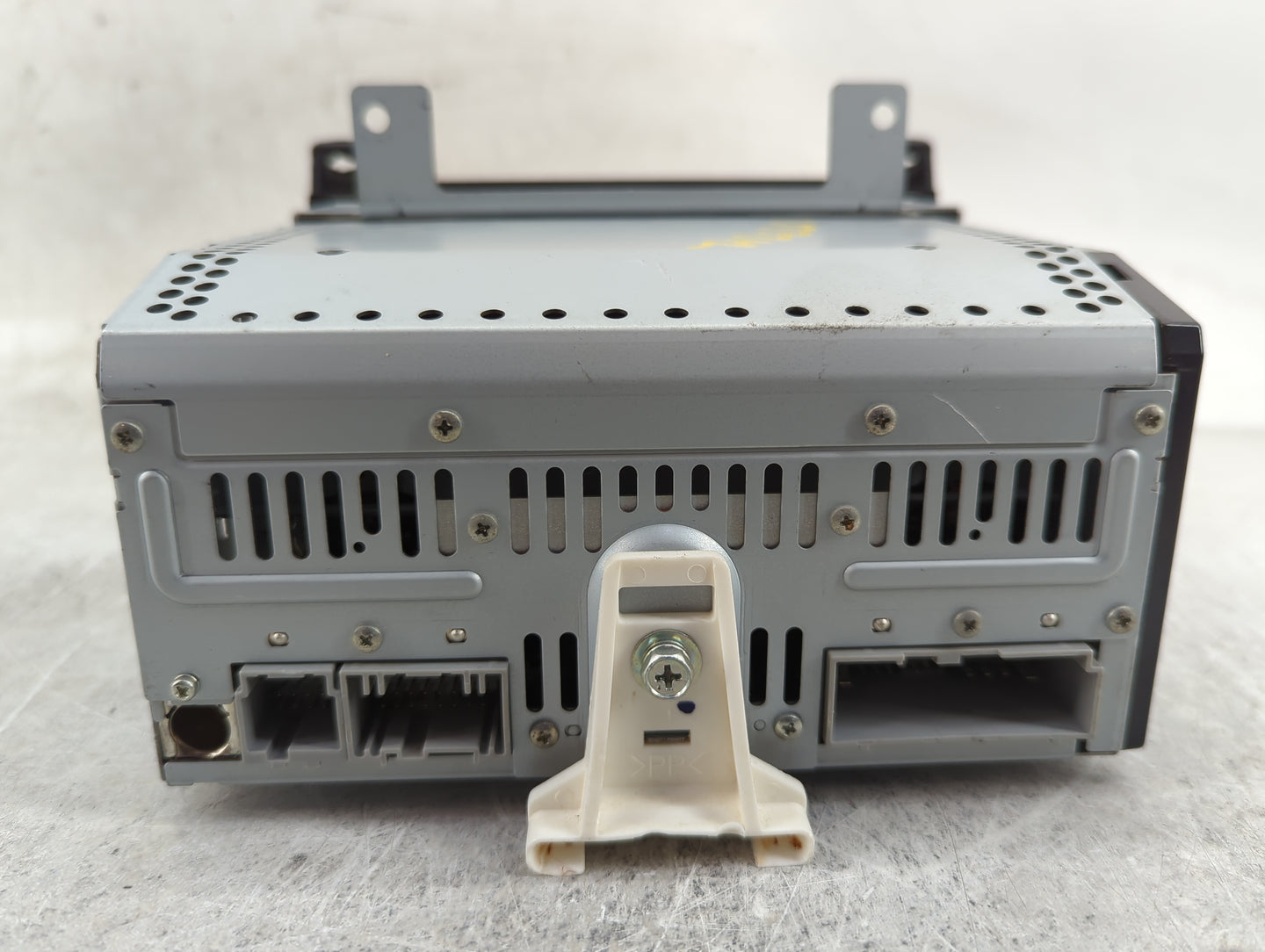 2005 Lincoln Town Car Radio AM FM Cd Player Receiver Replacement P/N:5W1T-18C868-AF Fits OEM Used Auto Parts - Oemusedautopa