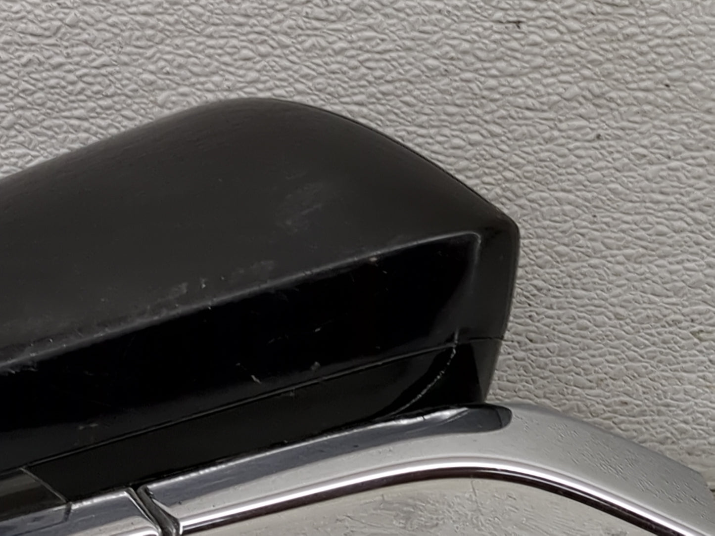 2005 Lincoln Town Car Passenger Side View Mirror - Right Door Mirror OEM Used - Oemusedautoparts1.com