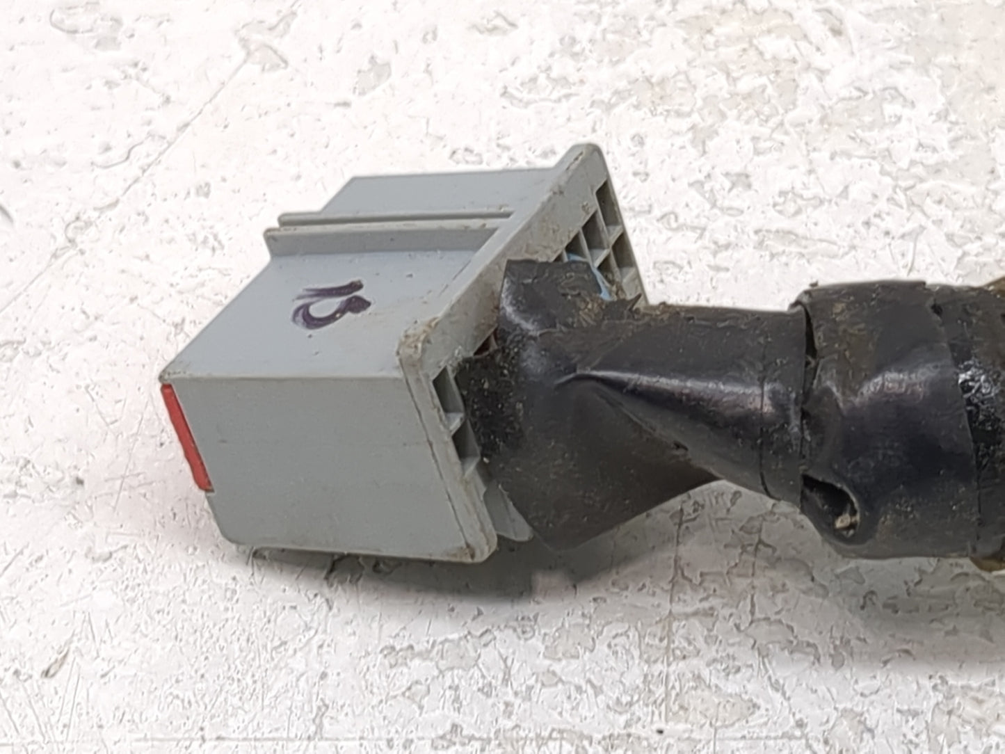 2005 Lincoln Town Car Passenger Side View Mirror - Right Door Mirror OEM Used - Oemusedautoparts1.com