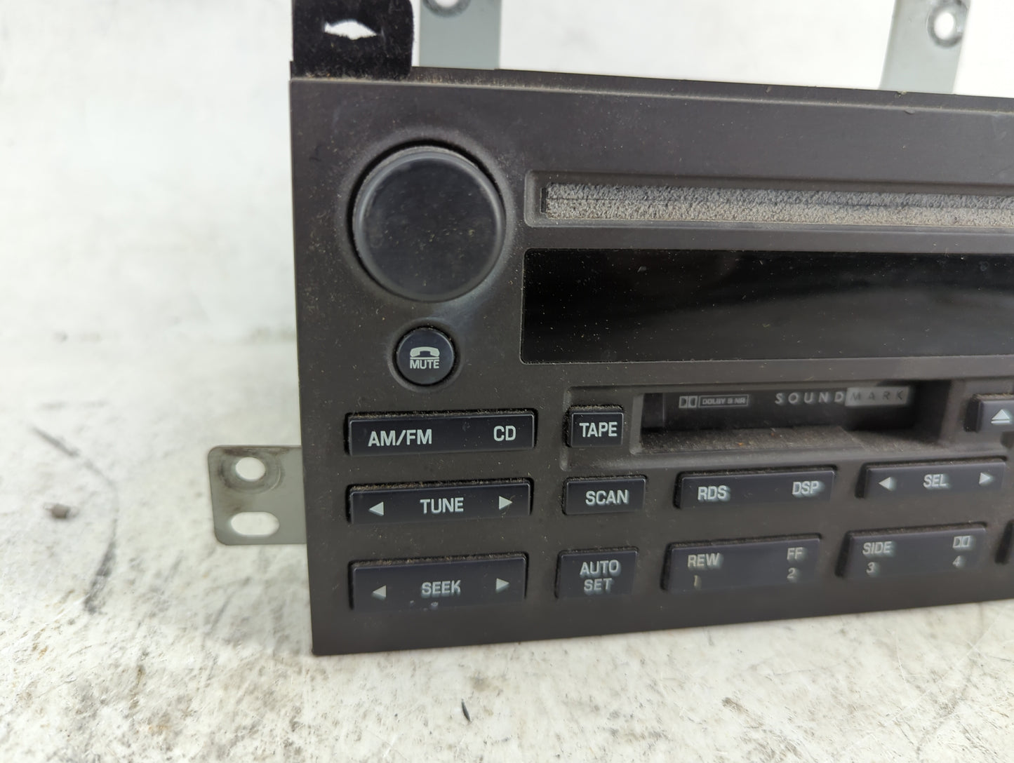 2005 Lincoln Town Car Radio AM FM Cd Player Receiver Replacement P/N:4W1T-18C868-AB Fits OEM Used Auto Parts - Oemusedautopa