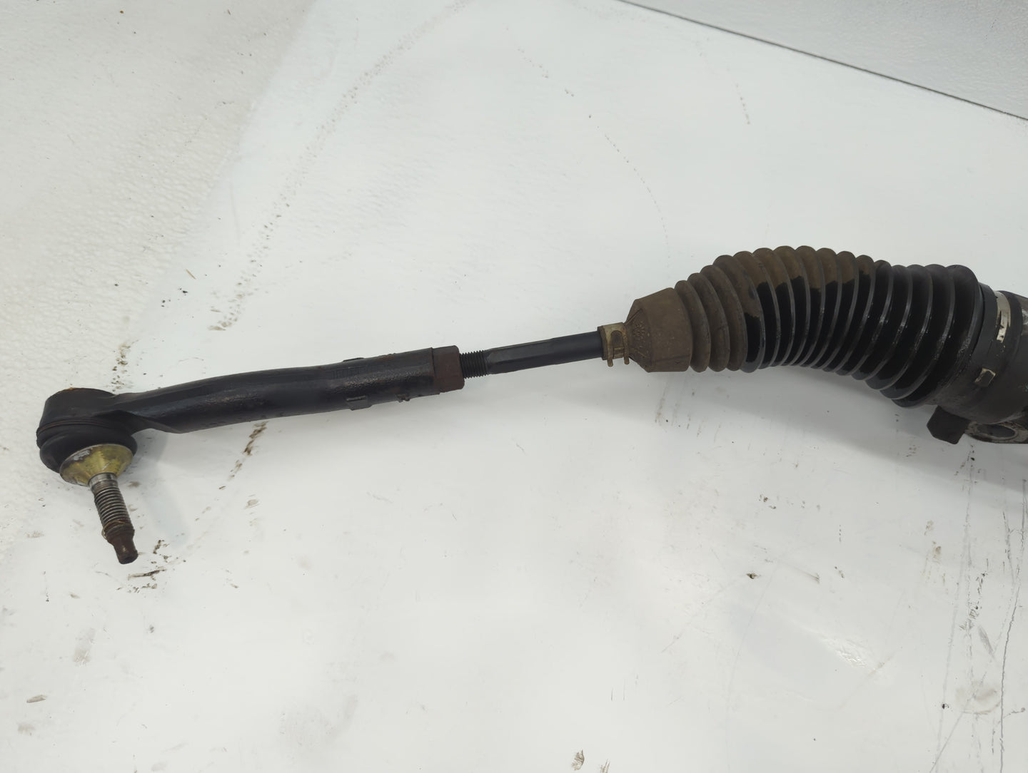 2005 Lincoln Town Car Power Steering Reservoir - Oemusedautoparts1.com