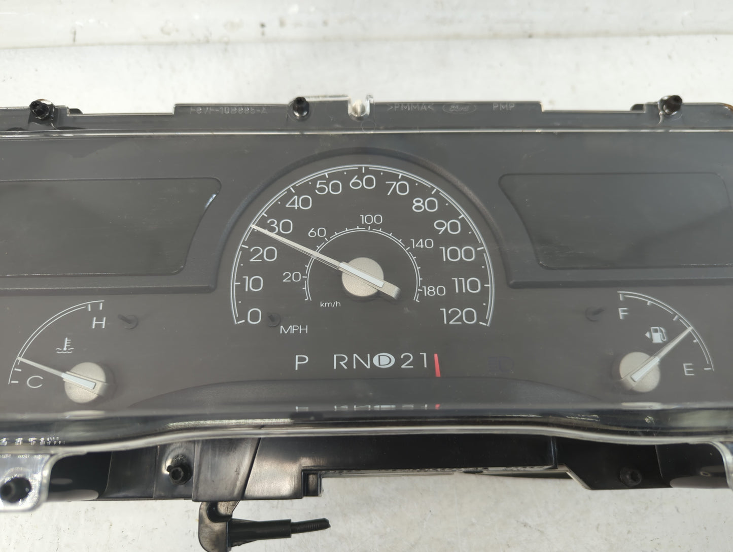 2005 Lincoln Town Car Instrument Cluster Speedometer Gauges P/N:VP3W1F-10890-AC Fits OEM Used Auto Parts - Oemusedautoparts1