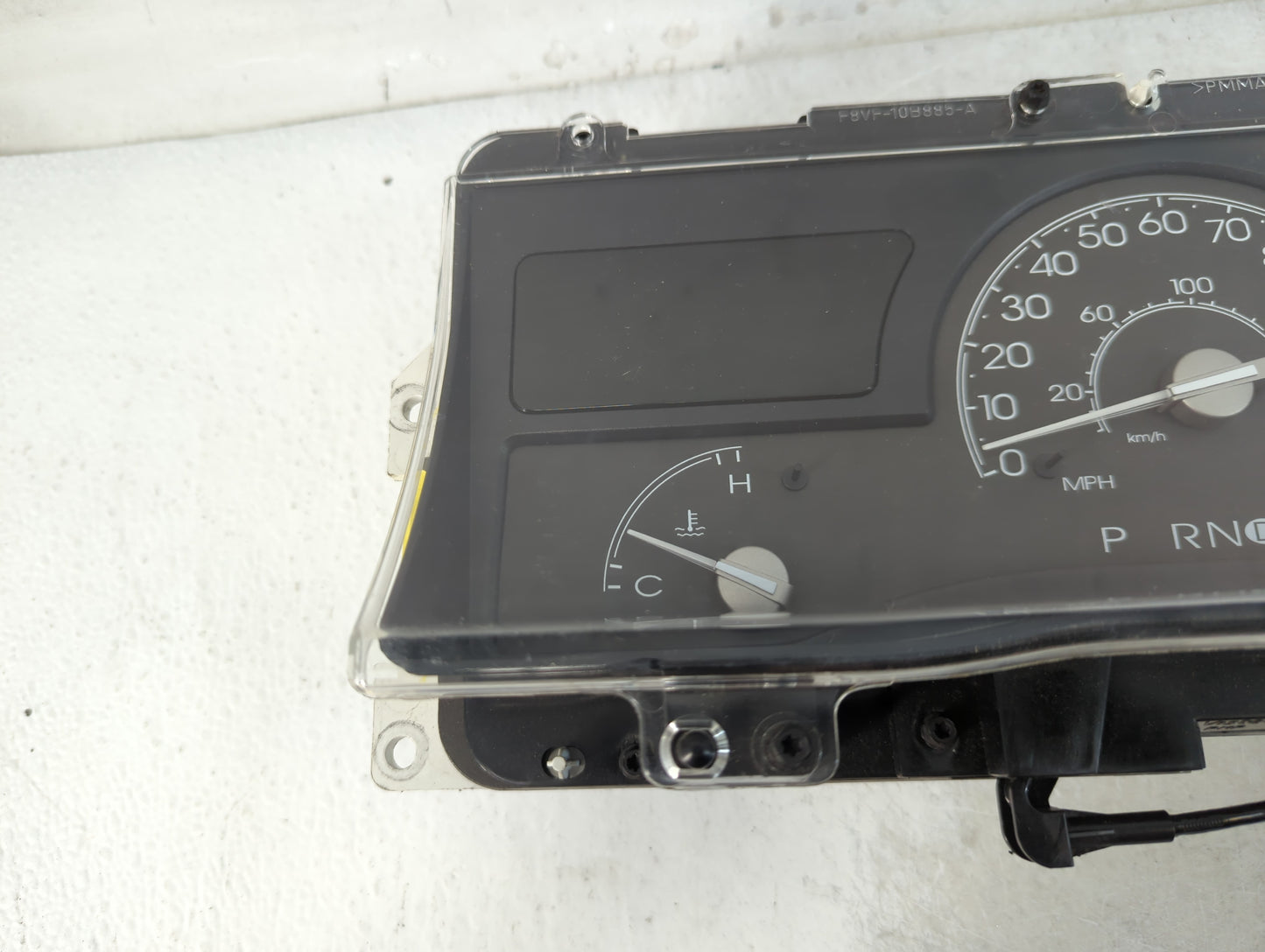 2005 Lincoln Town Car Instrument Cluster Speedometer Gauges Fits OEM Used Auto Parts - Oemusedautoparts1.com