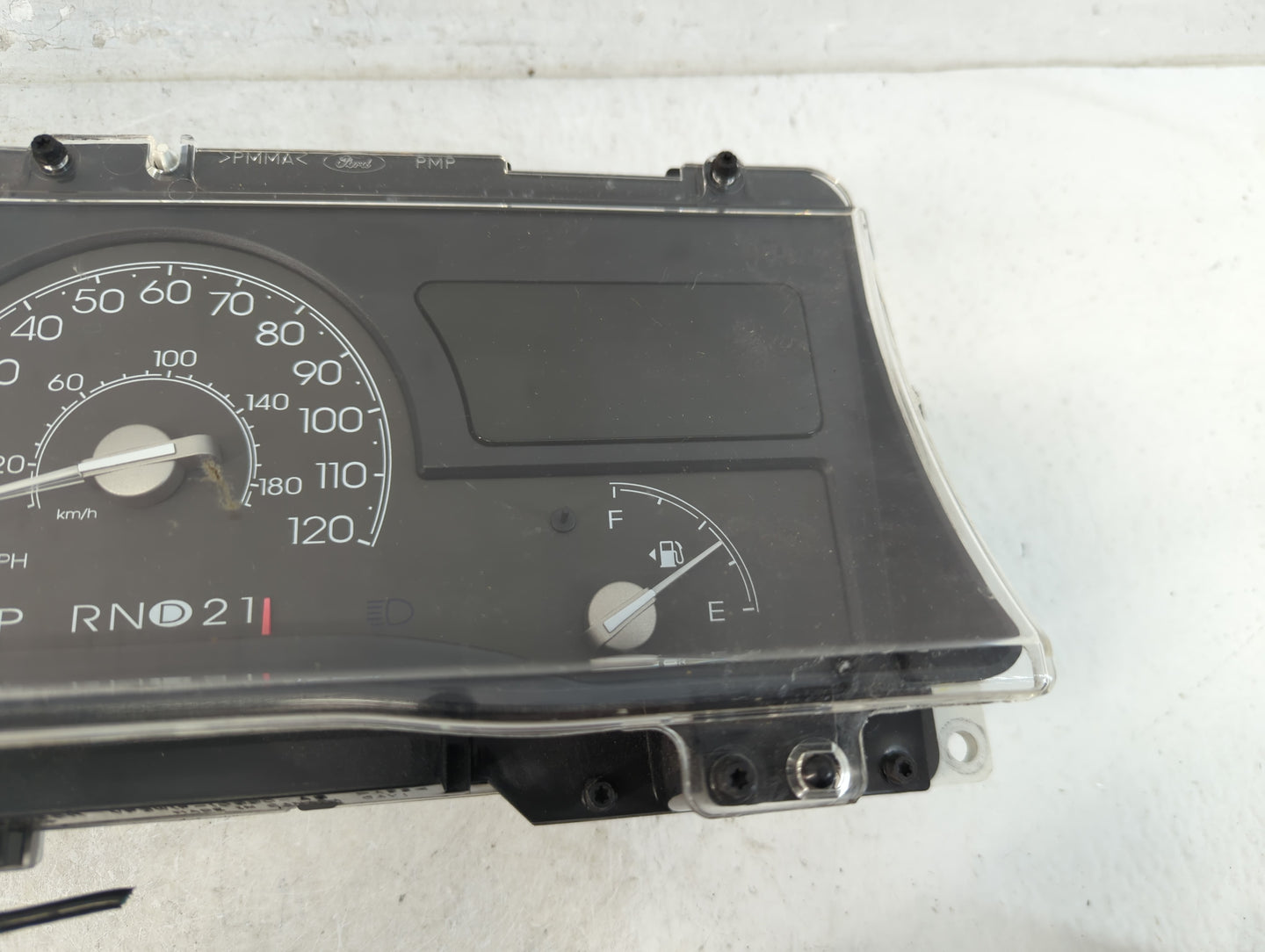 2005 Lincoln Town Car Instrument Cluster Speedometer Gauges Fits OEM Used Auto Parts - Oemusedautoparts1.com