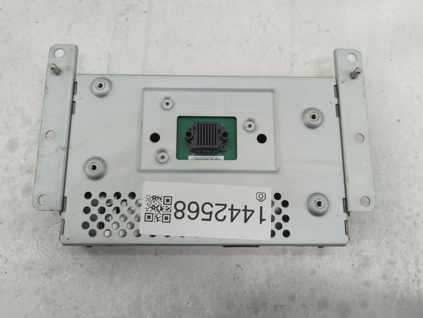 Lincoln & Town Car Information Display Screen - Oemusedautoparts1.com
