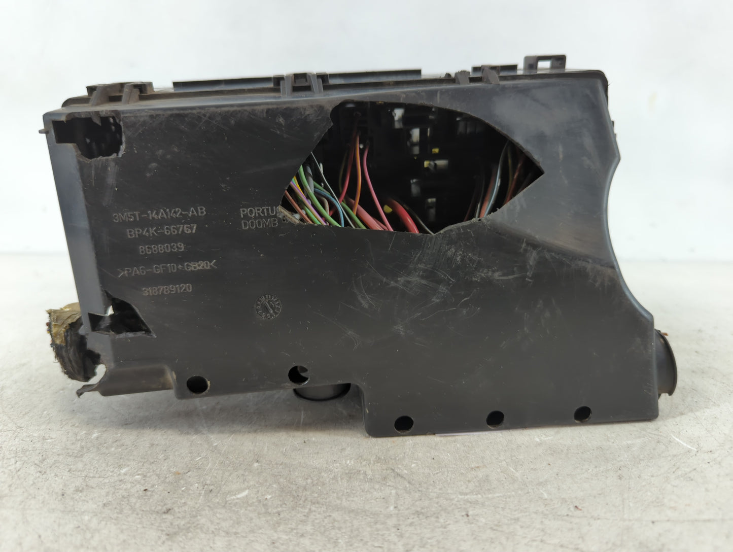 2004-2009 Mazda 3 Fusebox Fuse Box Panel Relay Module P/N:518818109 Fits Fits 2004 2005 2006 2007 2008 2009 OEM Used Auto Pa