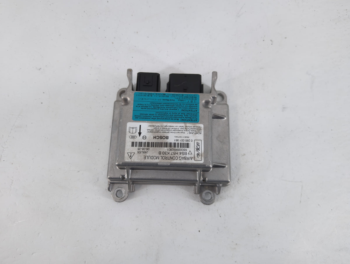 2005 Mazda 3 Safety Restraint Srs Airbag Control Module - Oemusedautoparts1.com