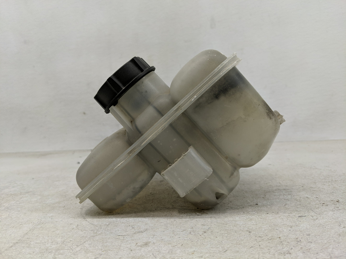 2004-2009 Mazda 3 Windshield Washer Fluid Reservoir Bottle Oem - Oemusedautoparts1.com
