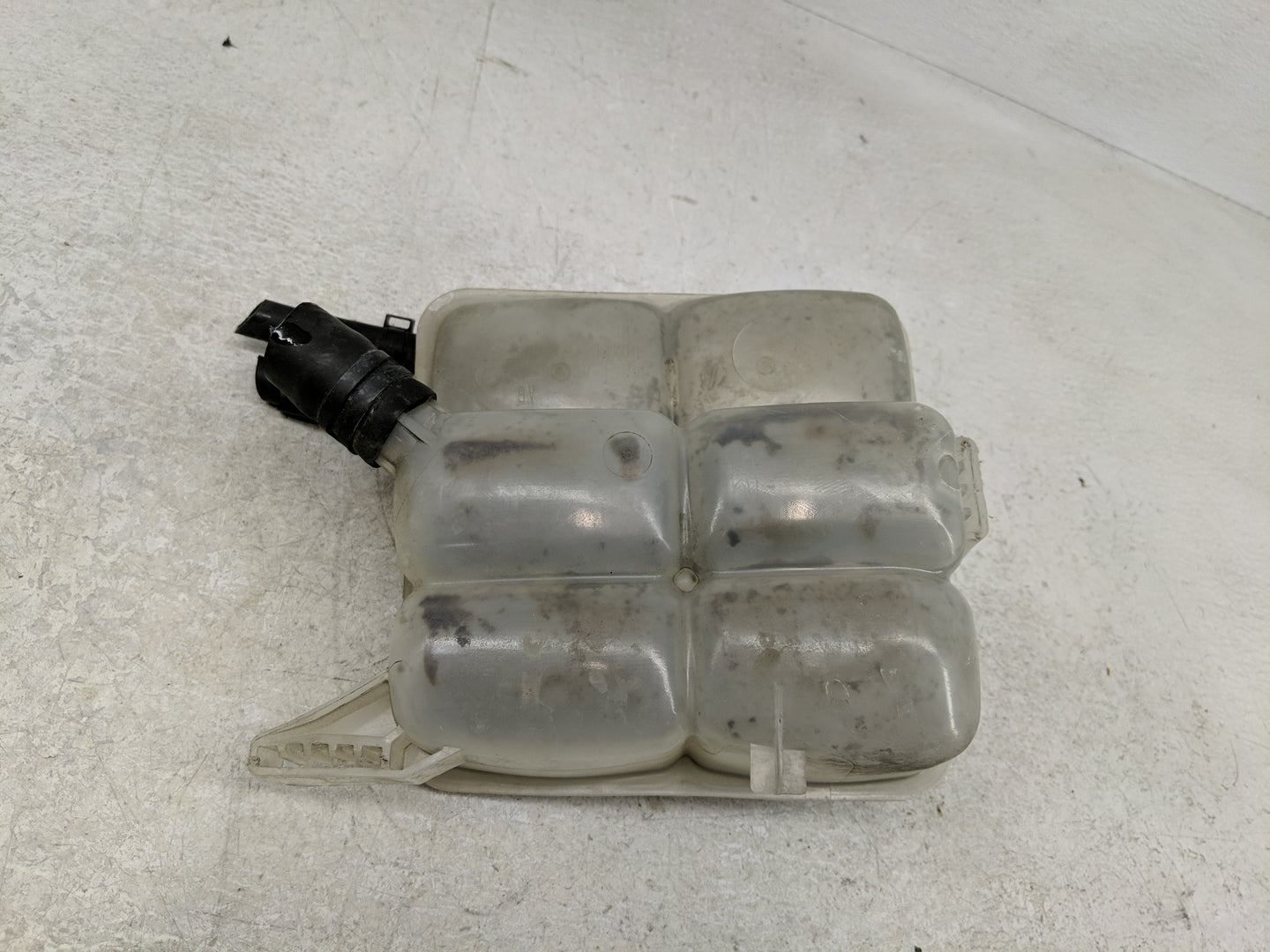2004-2009 Mazda 3 Windshield Washer Fluid Reservoir Bottle Oem - Oemusedautoparts1.com