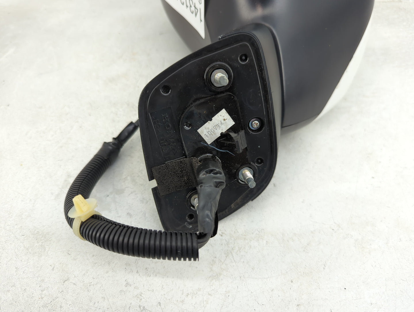 2004-2006 Mazda 3 Driver Side View Mirror - Left Door Mirror OEM Used - Oemusedautoparts1.com