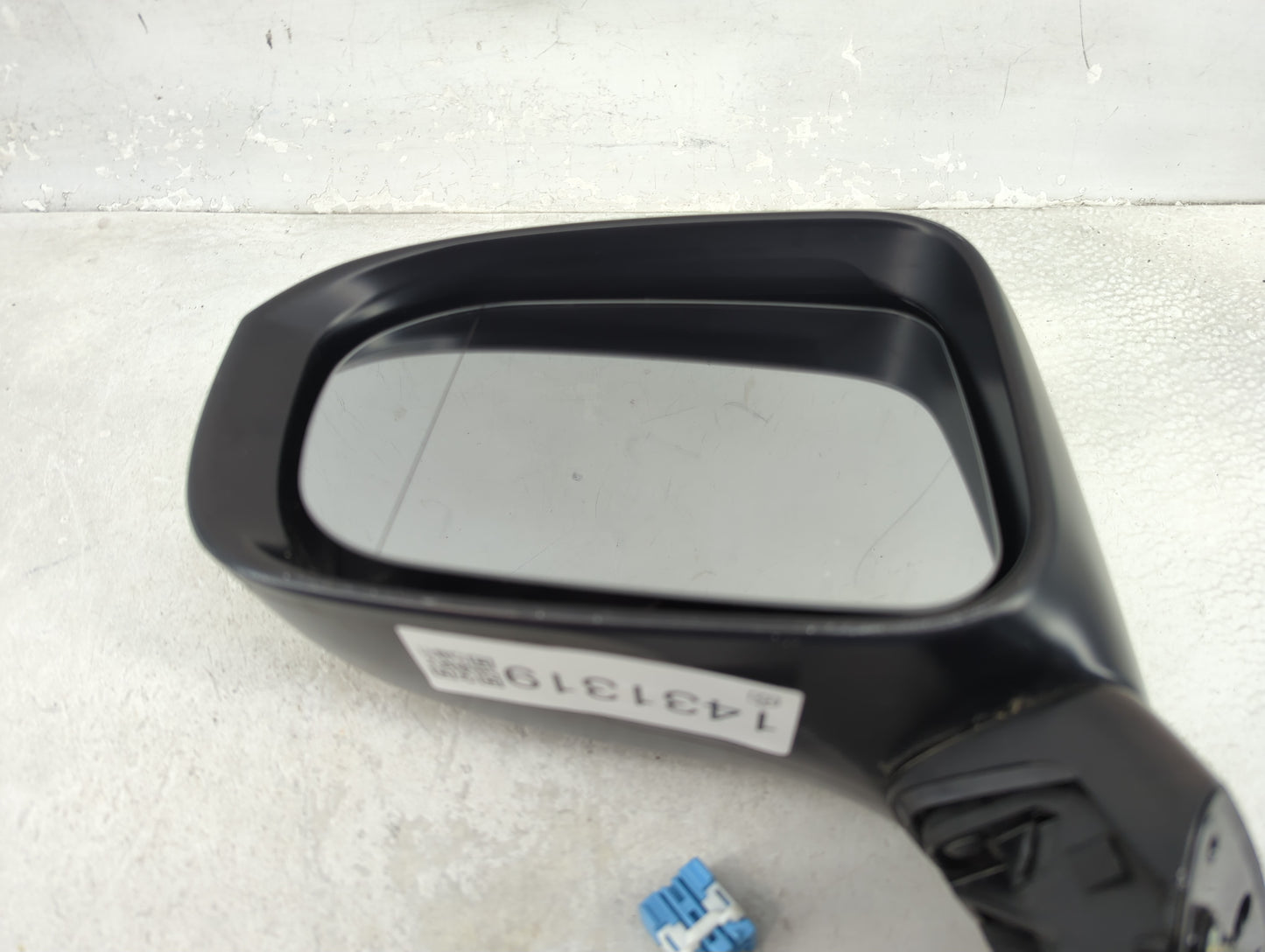 2004-2006 Mazda 3 Driver Side View Mirror - Left Door Mirror OEM Used - Oemusedautoparts1.com