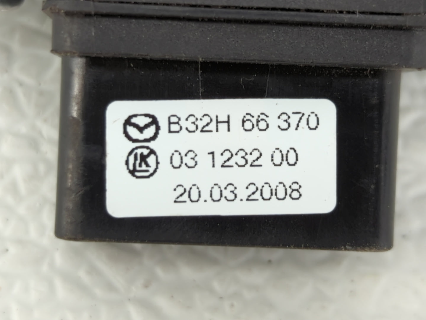 2005 Mazda 3 Master Power Window Switch Replacement Driver Side Left P/N:B32H 66 370 Fits OEM Used Auto Parts - Oemusedautop