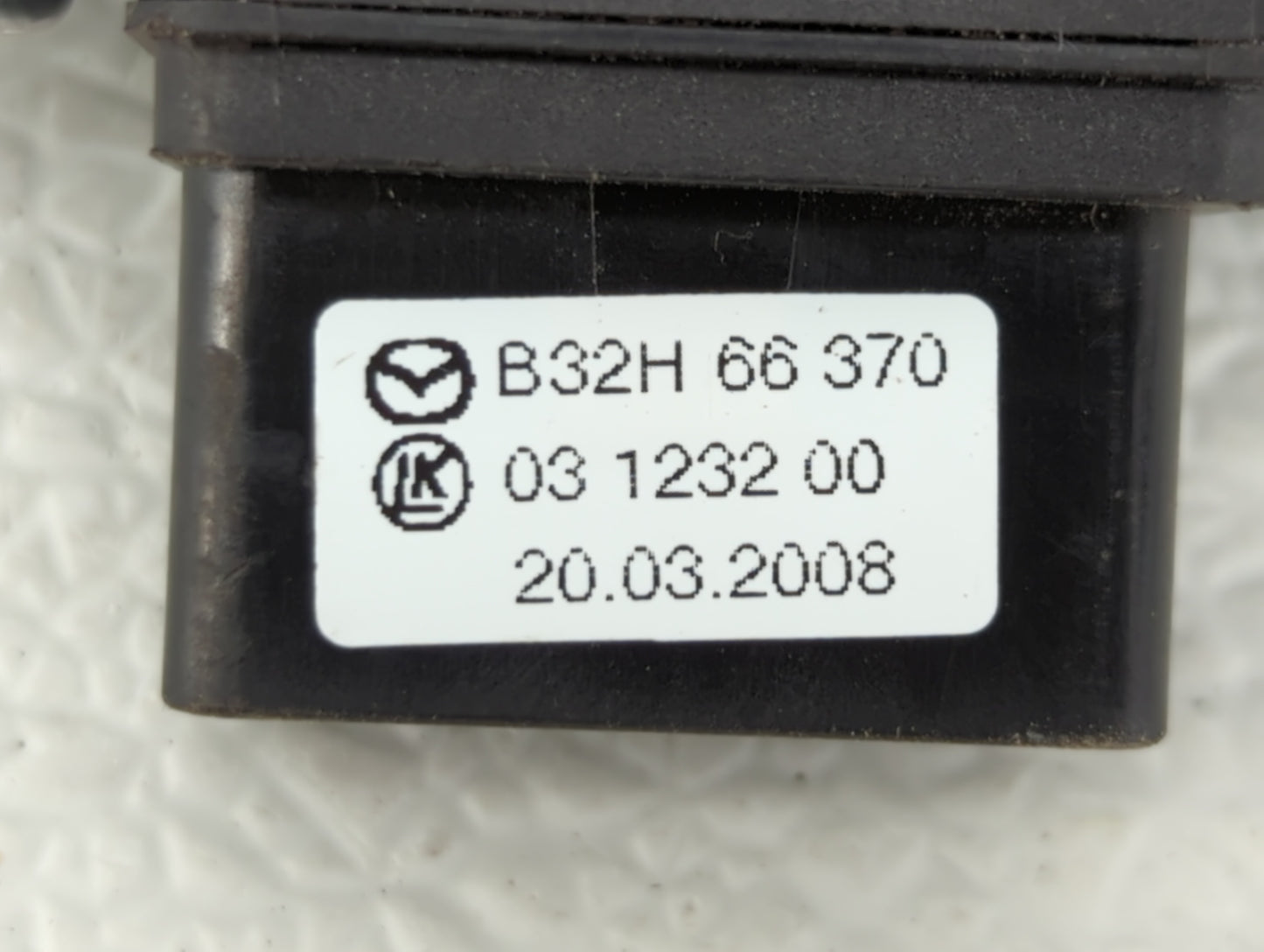 2005 Mazda 3 Master Power Window Switch Replacement Driver Side Left P/N:B32H 66 370 Fits OEM Used Auto Parts - Oemusedautop