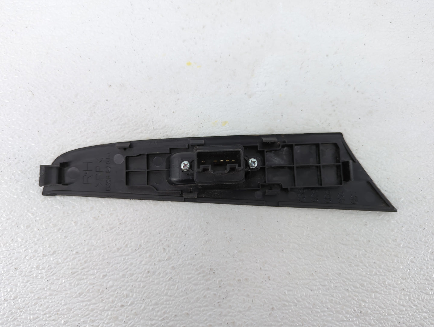 2005 Mazda 3 Master Power Window Switch Replacement Driver Side Left P/N:B32H 66 370 Fits OEM Used Auto Parts - Oemusedautop