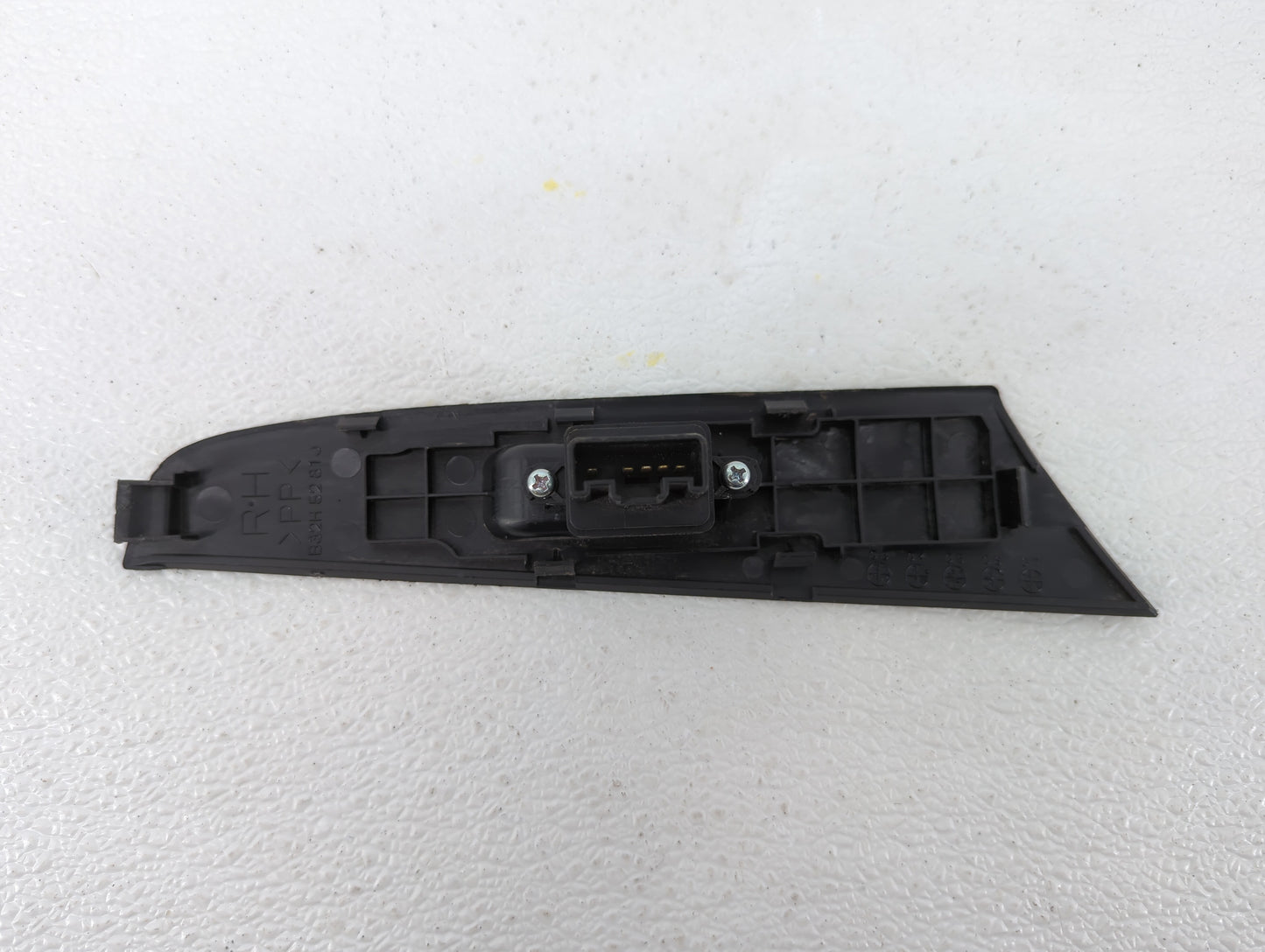 2005 Mazda 3 Master Power Window Switch Replacement Driver Side Left P/N:B32H 66 370 Fits OEM Used Auto Parts - Oemusedautop