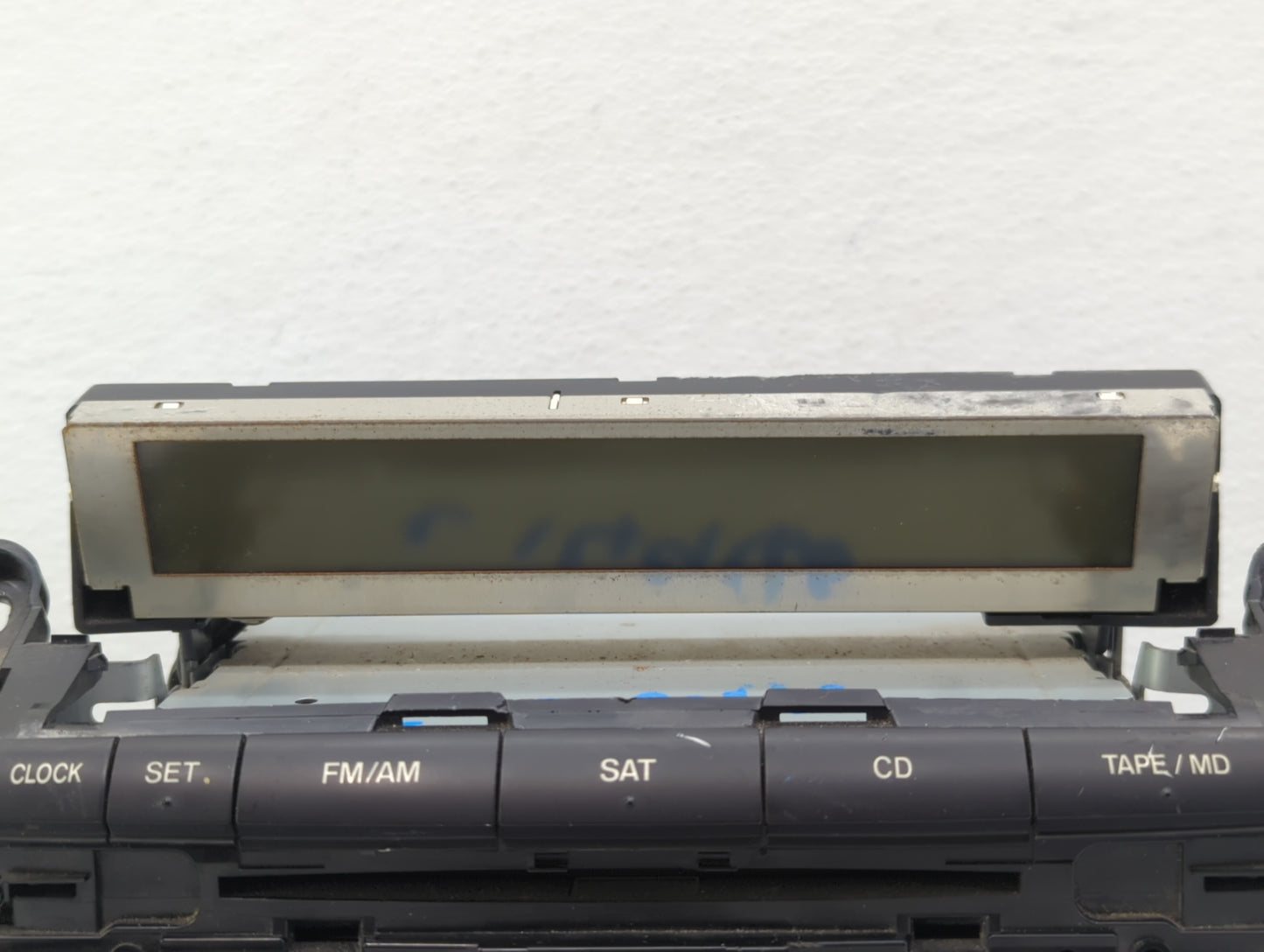 2005-2005 Mazda 3 Am Fm Cd Player Radio Receiver - Oemusedautoparts1.com