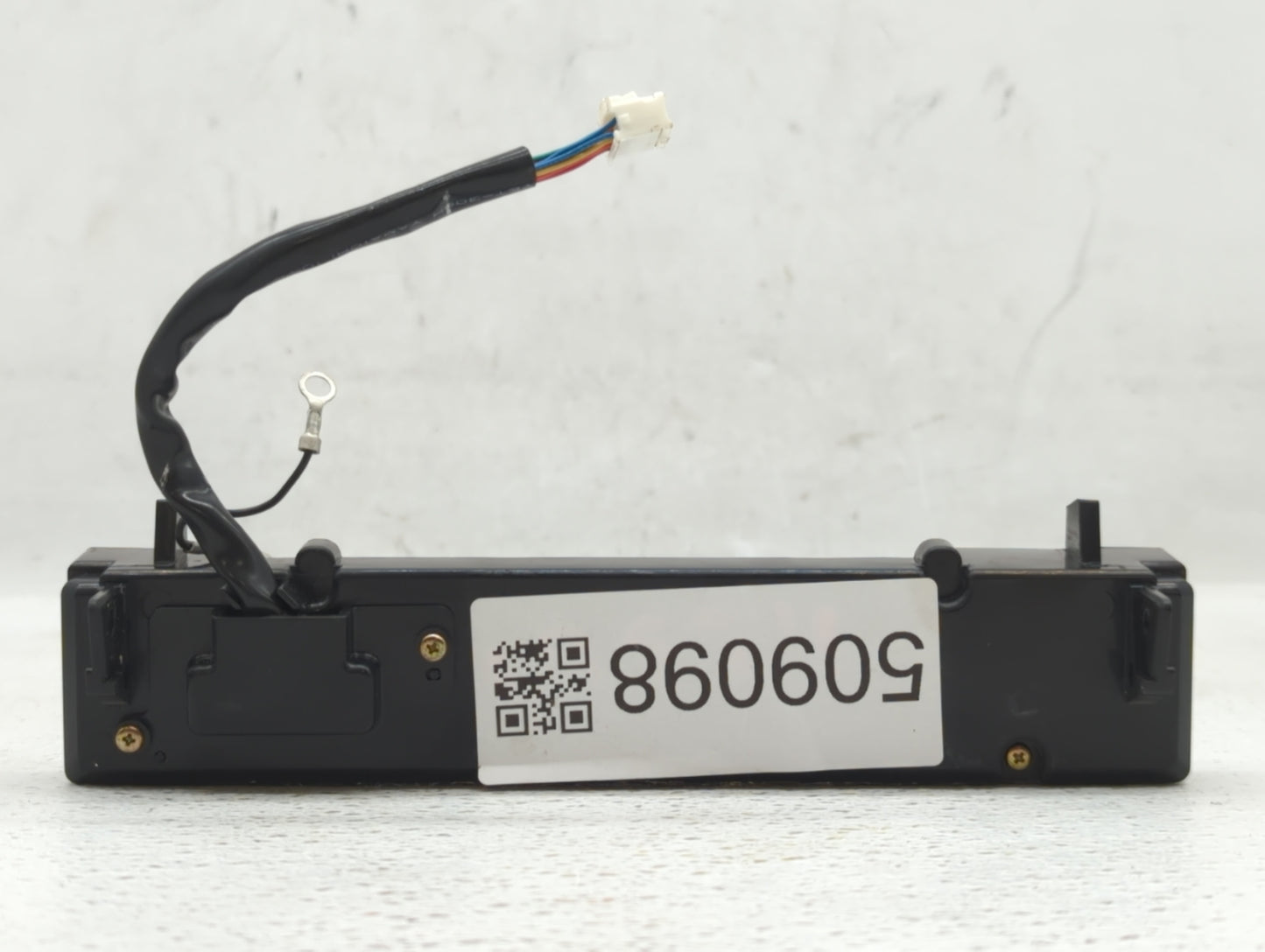 2004-2005 Mazda 3 Radio AM FM Cd Player Receiver Replacement Fits Fits 2004 2005 OEM Used Auto Parts - Oemusedautoparts1.com
