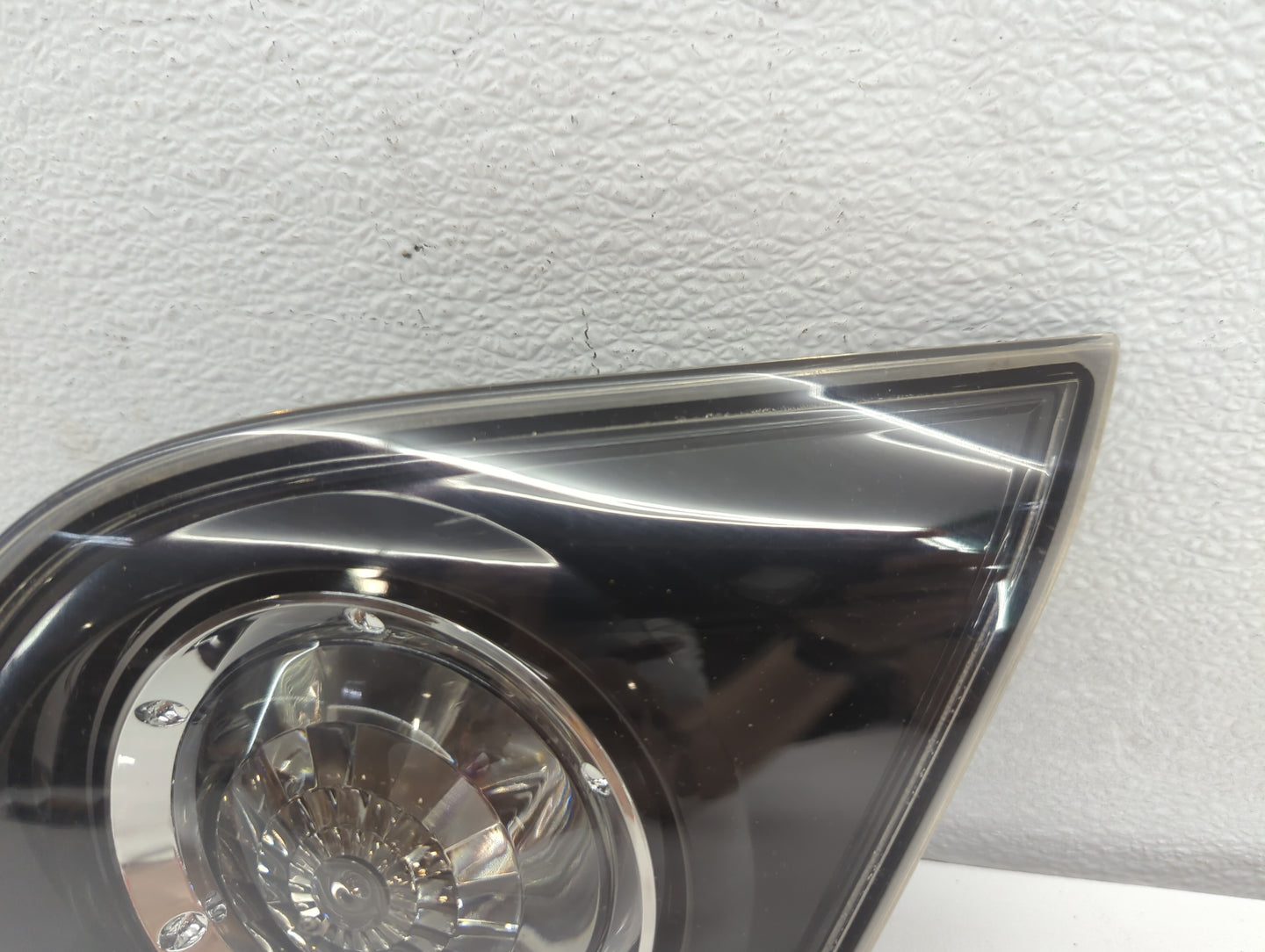 2004-2006 Mazda 3 Tail Light Assembly Passenger Right OEM P/N:P2913 Fits Fits 2004 2005 2006 OEM Used Auto Parts - Oemusedau