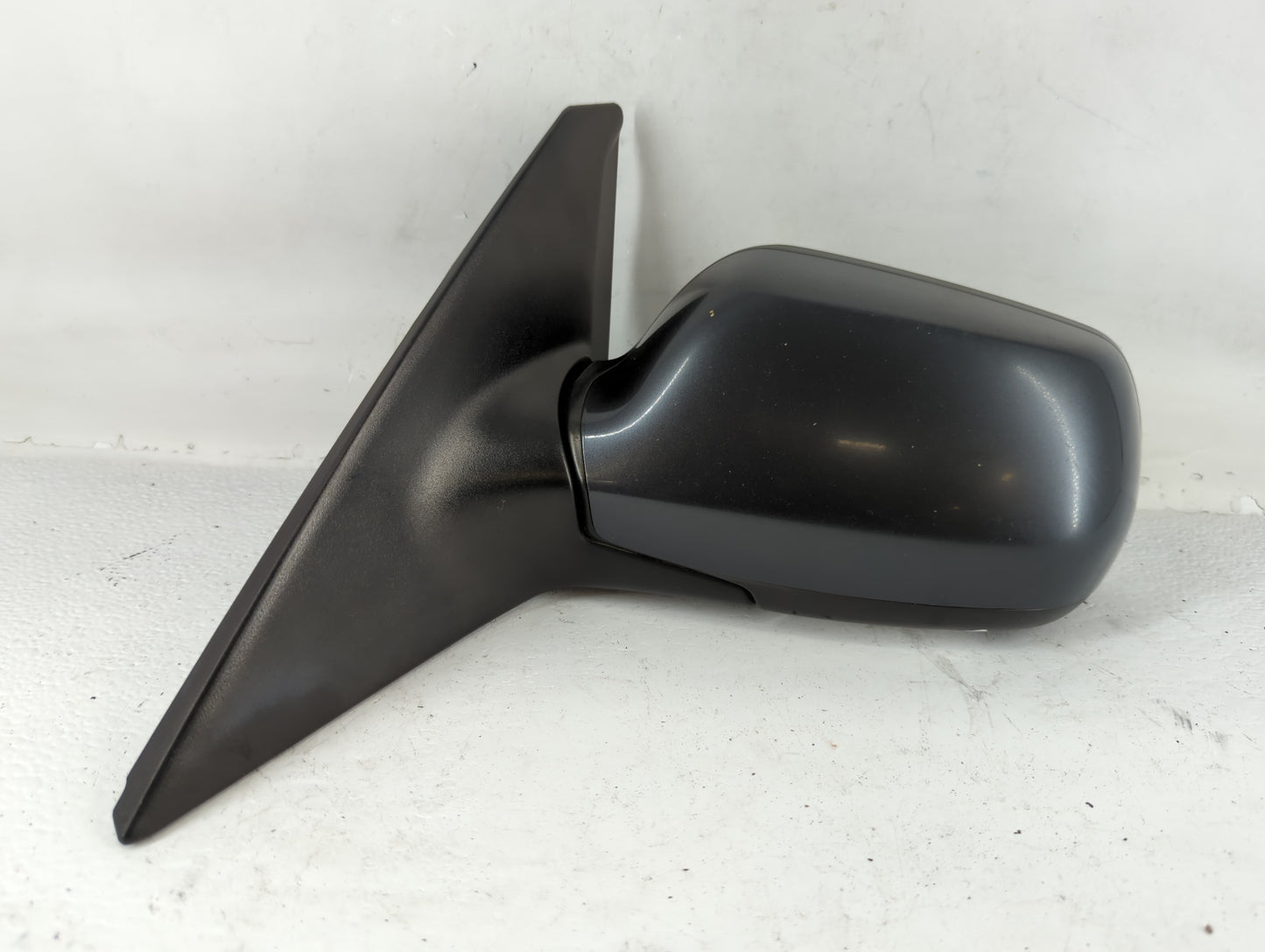 2004-2006 Mazda 3 Driver Side View Mirror - Left Door Mirror OEM Used - Oemusedautoparts1.com