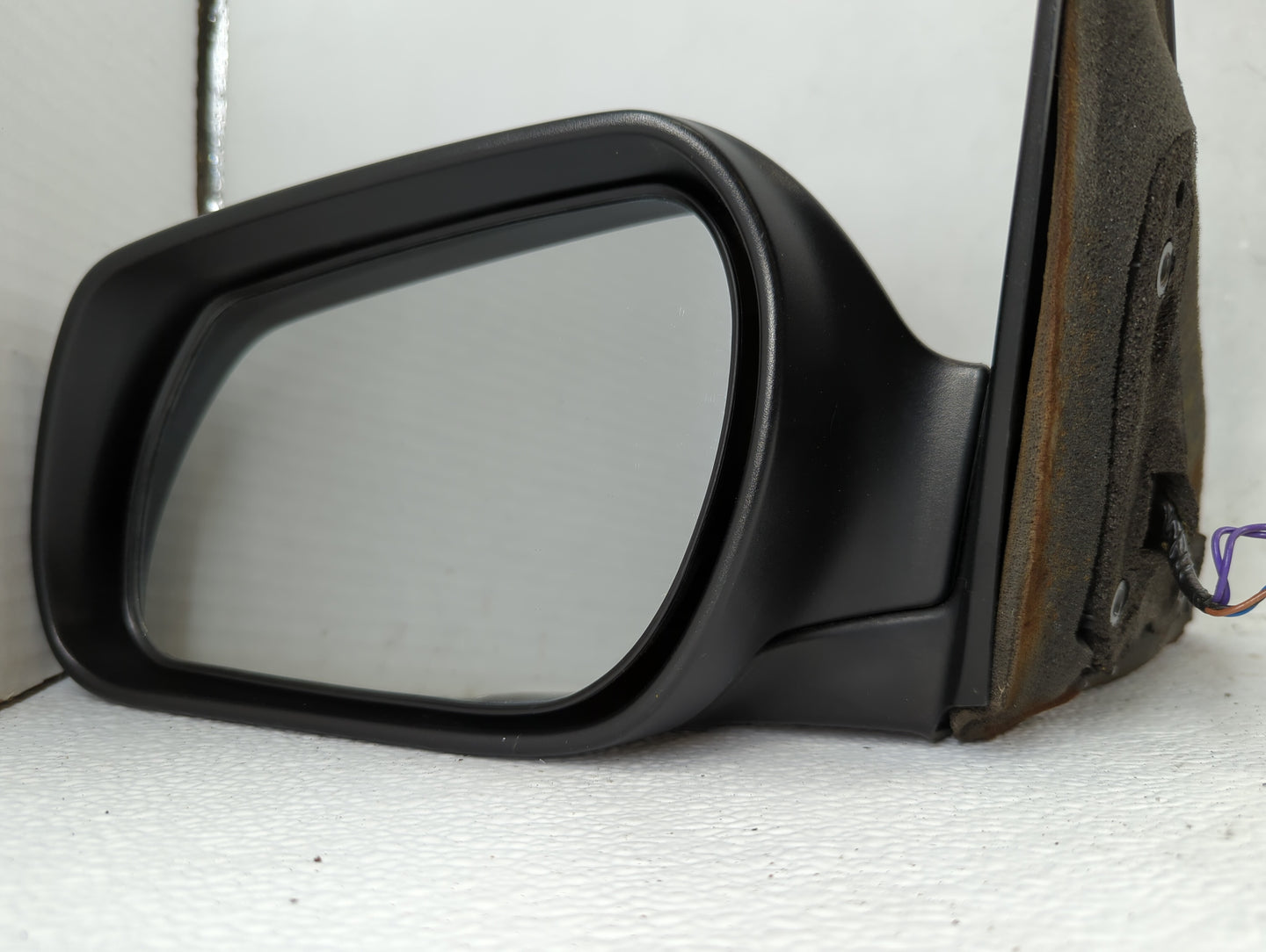 2004-2006 Mazda 3 Driver Side View Mirror - Left Door Mirror OEM Used - Oemusedautoparts1.com