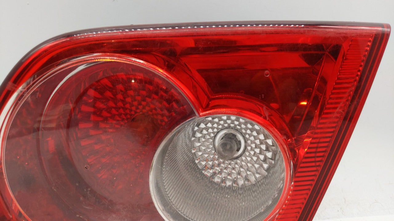 2003-2005 Mazda 6 Tail Light Assembly Passenger Right OEM P/N:2TZ 950 200 2TZ950200 Fits Fits 2003 2004 2005 OEM Used Auto P