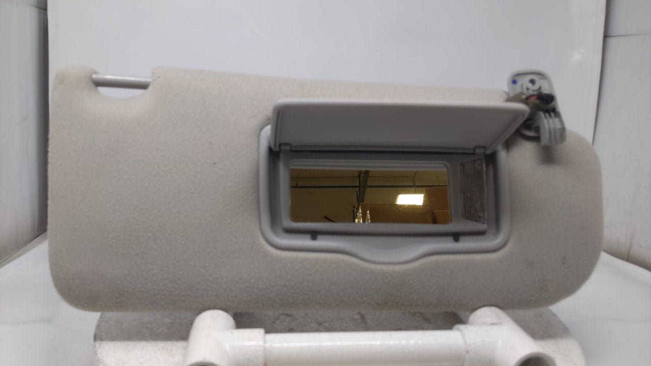 2005 Mazda 6 Sun Visor Shade Replacement Passenger Right Mirror Fits OEM Used Auto Parts - Oemusedautoparts1.com