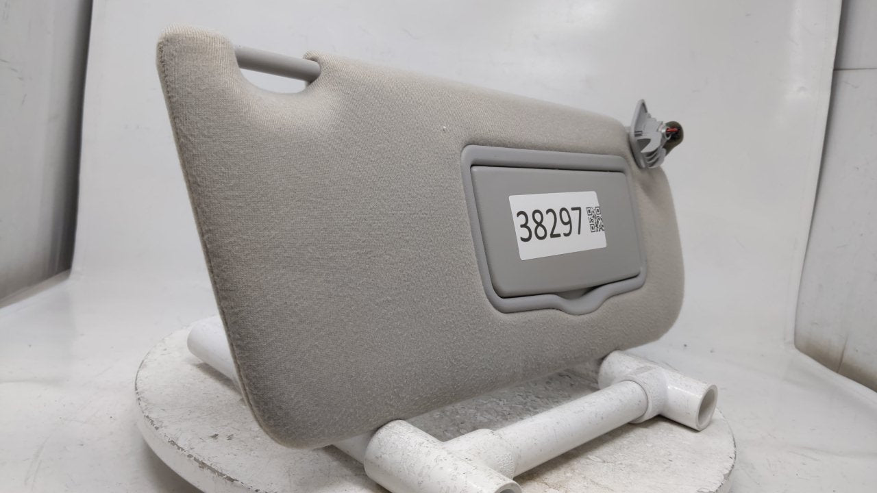 2005 Mazda 6 Sun Visor Shade Replacement Passenger Right Mirror Fits OEM Used Auto Parts - Oemusedautoparts1.com