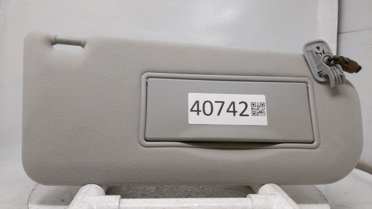 2005 Mazda 6 Sun Visor Shade Replacement Passenger Right Mirror Fits OEM Used Auto Parts - Oemusedautoparts1.com