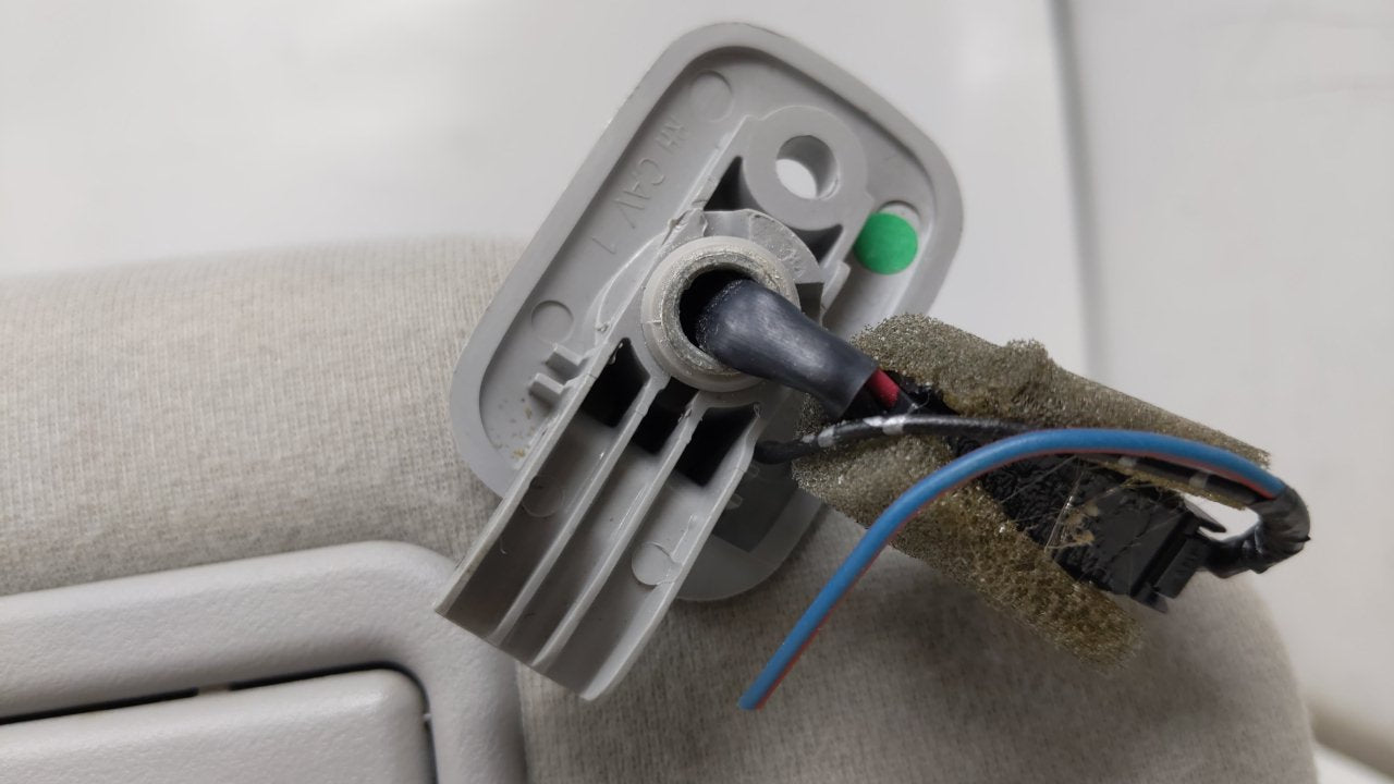 2005 Mazda 6 Sun Visor Shade Replacement Passenger Right Mirror Fits OEM Used Auto Parts - Oemusedautoparts1.com