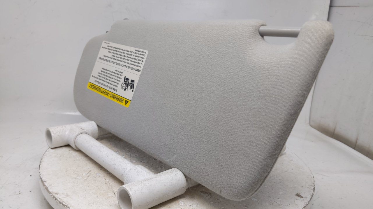 2005 Mazda 6 Sun Visor Shade Replacement Passenger Right Mirror Fits OEM Used Auto Parts - Oemusedautoparts1.com