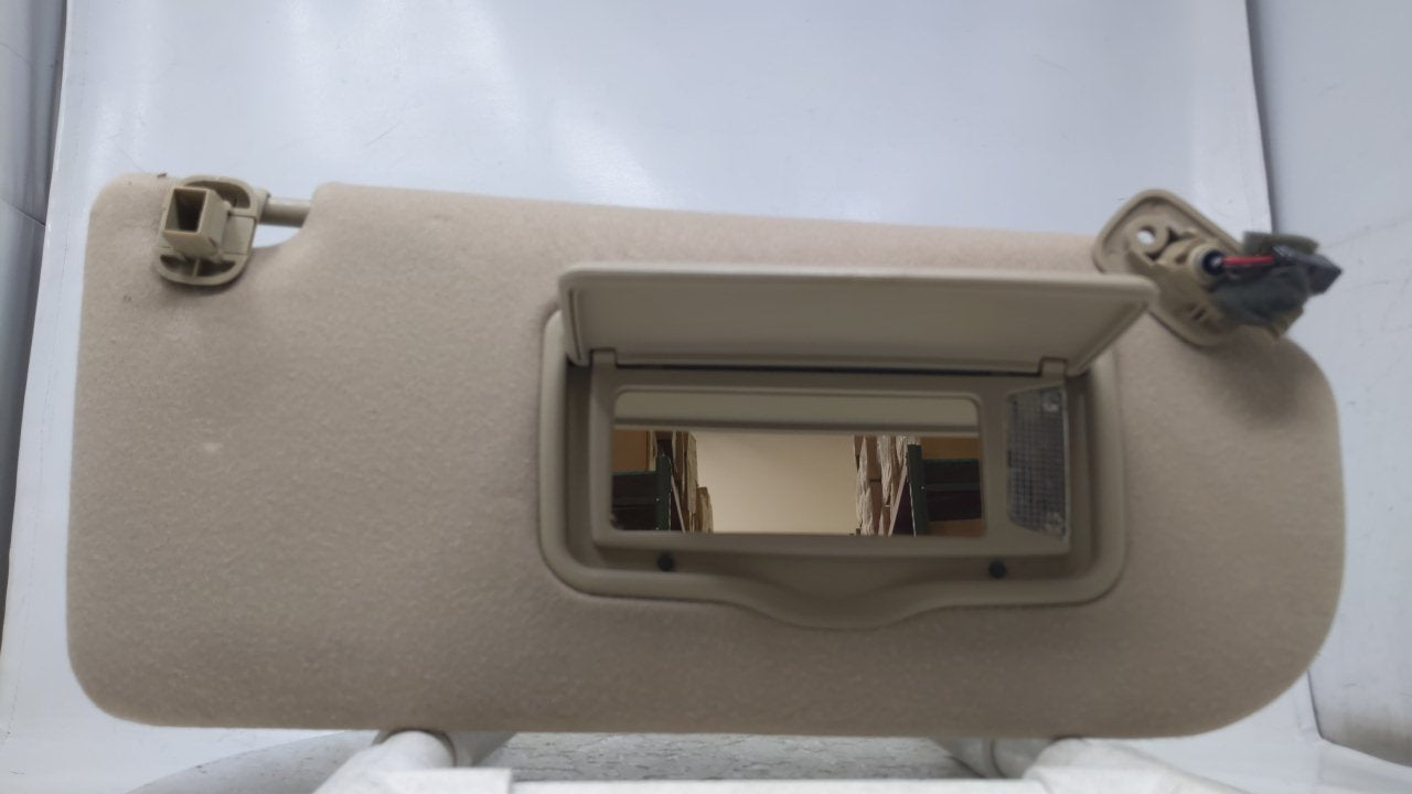 2005 Mazda 6 Sun Visor Shade Replacement Passenger Right Mirror Fits OEM Used Auto Parts - Oemusedautoparts1.com
