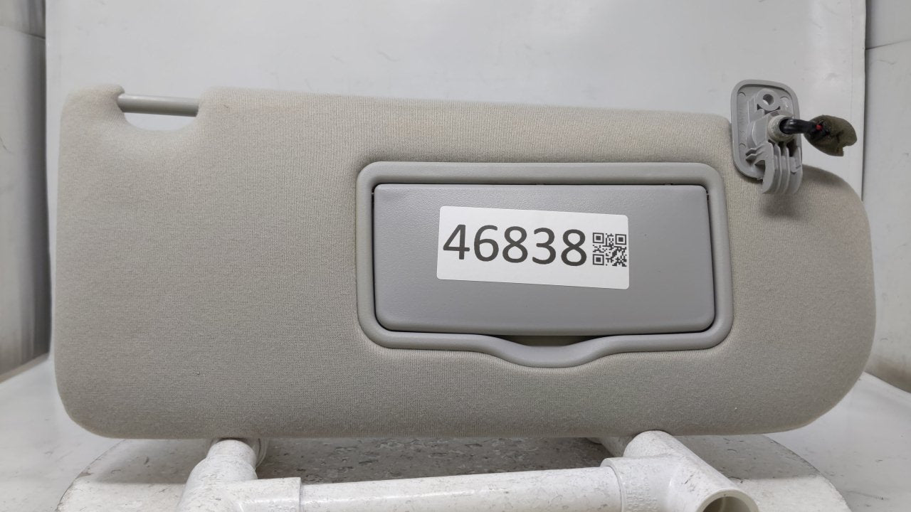 2005 Mazda 6 Sun Visor Shade Replacement Passenger Right Mirror Fits OEM Used Auto Parts - Oemusedautoparts1.com