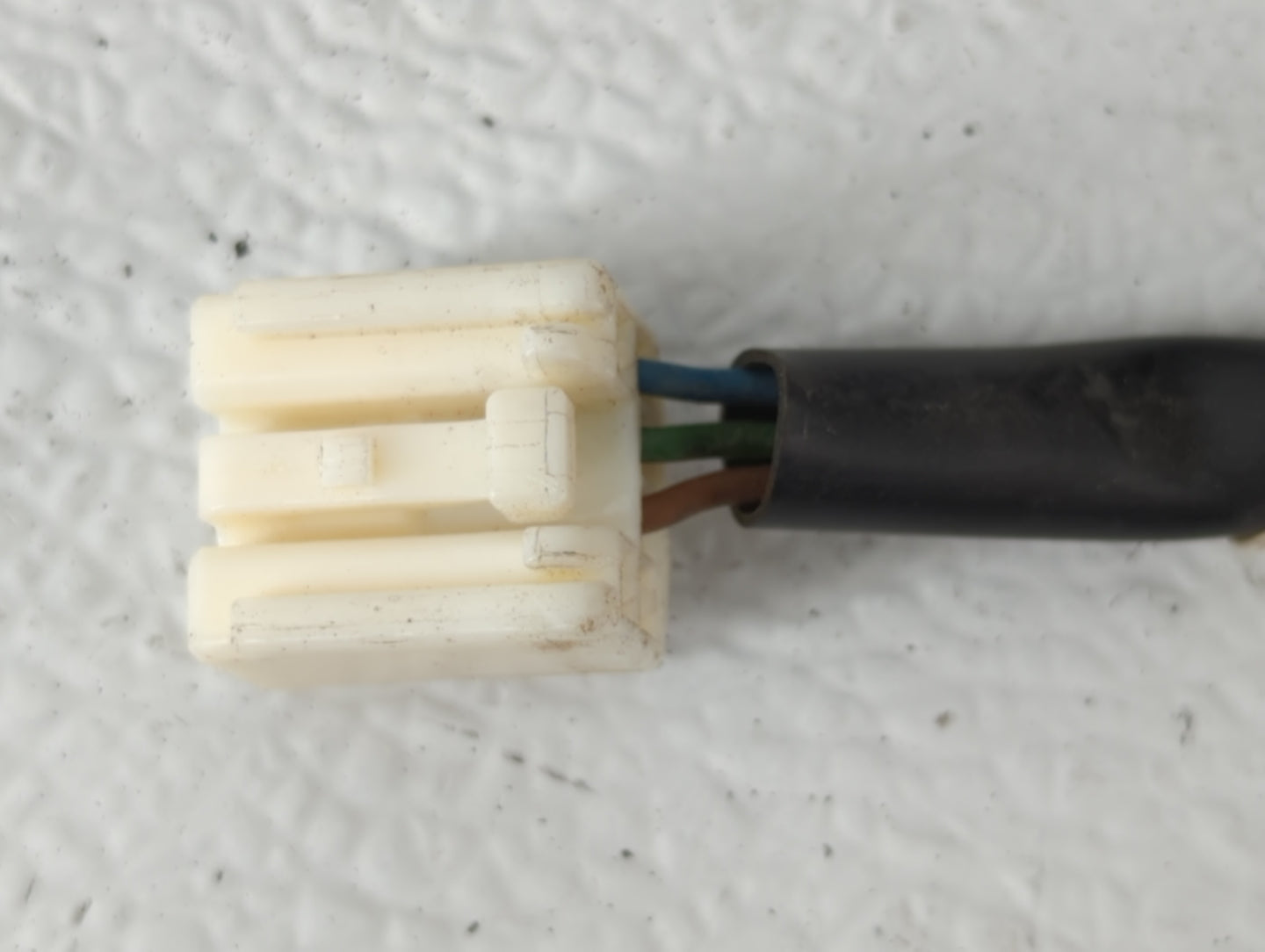 2003-2008 Mazda 6 Driver Side View Mirror - Left Door Mirror OEM Used - Oemusedautoparts1.com