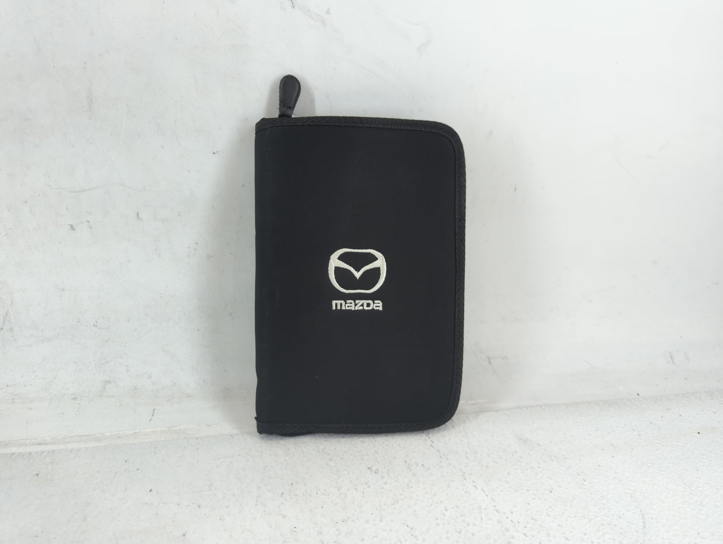 2005 Mazda 6 Owners Manual Book Guide P/N:9999-95-078C-05 OEM Used Auto Parts - Oemusedautoparts1.com