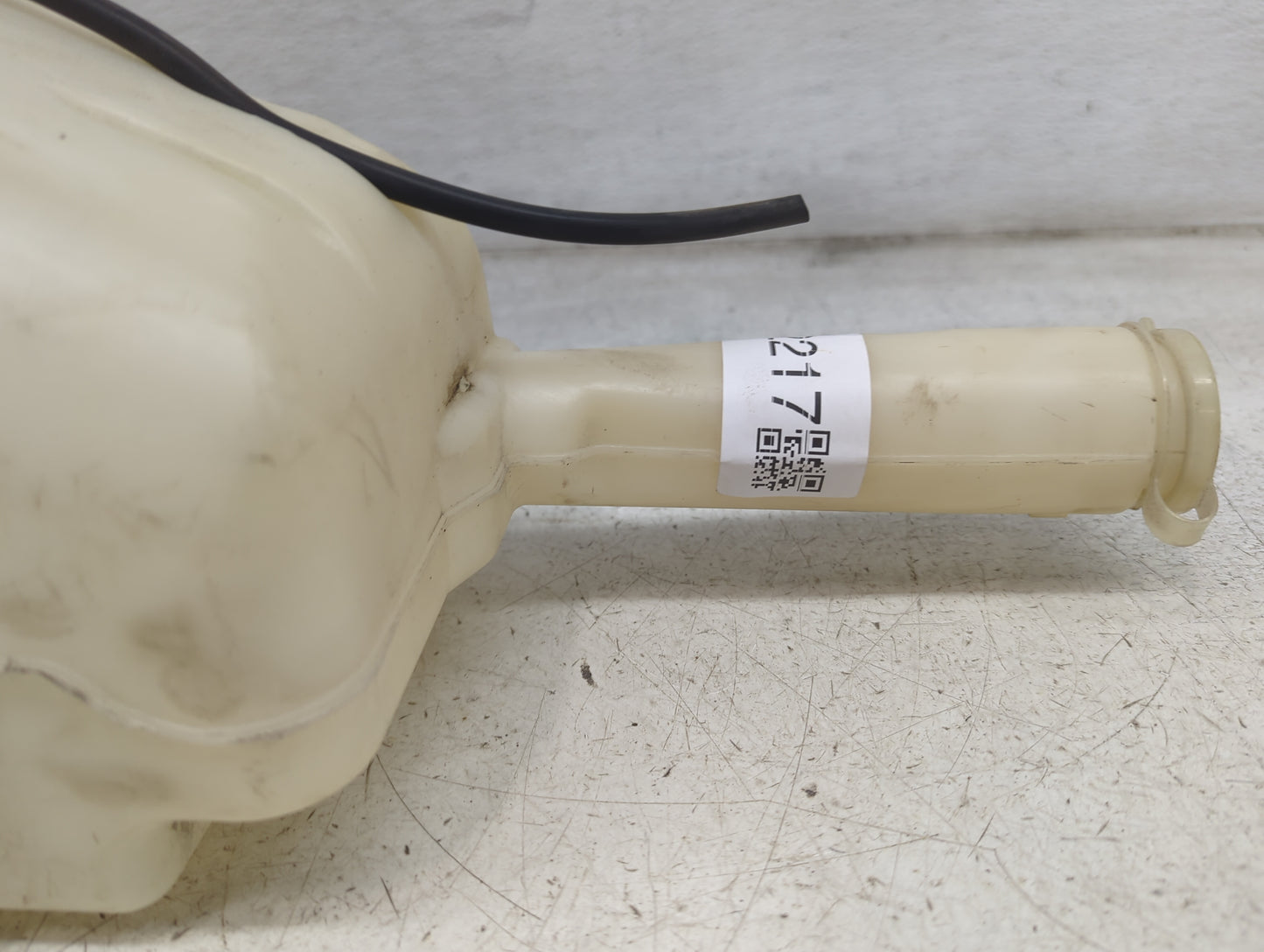 Mazda Mazda6 Windshield Washer Fluid Reservoir Bottle 1482217 - Oemusedautoparts1.com