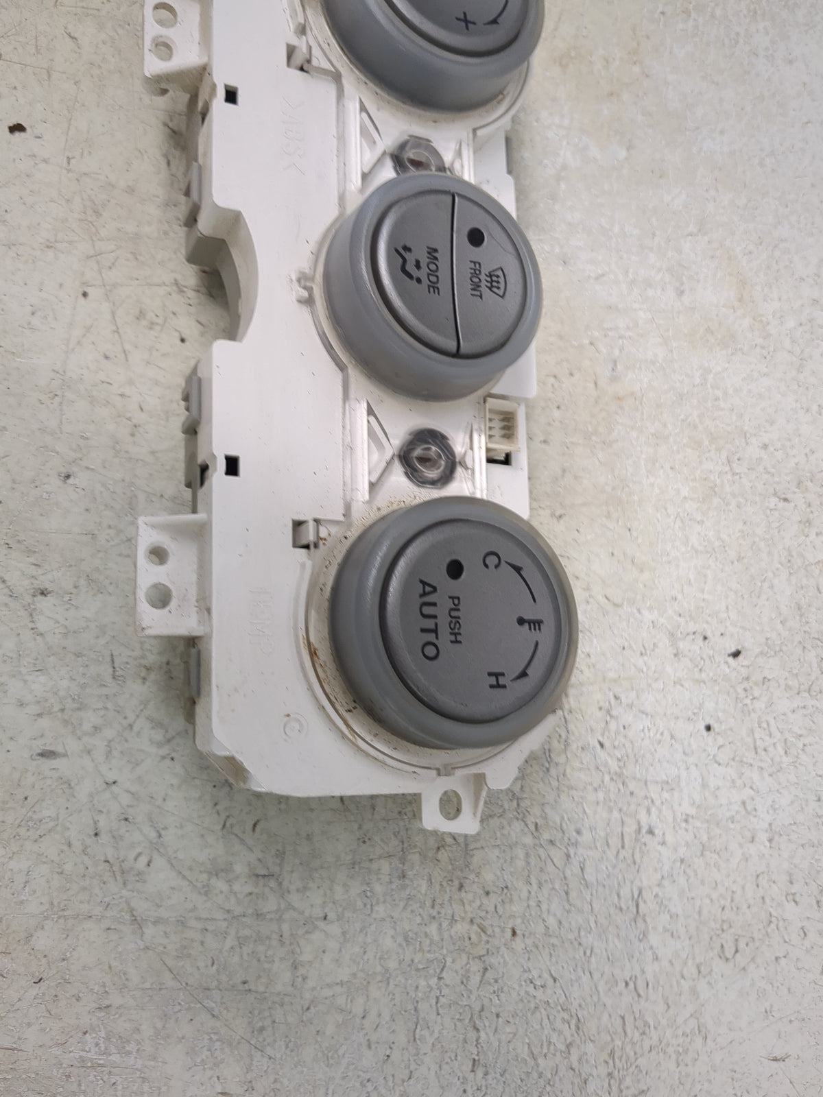 2005 Mazda Mazda6 Climate Control Module Temperature AC/Heater Replacement P/N:5037223338 Fits Fits 2003 2004 OEM Used Auto 