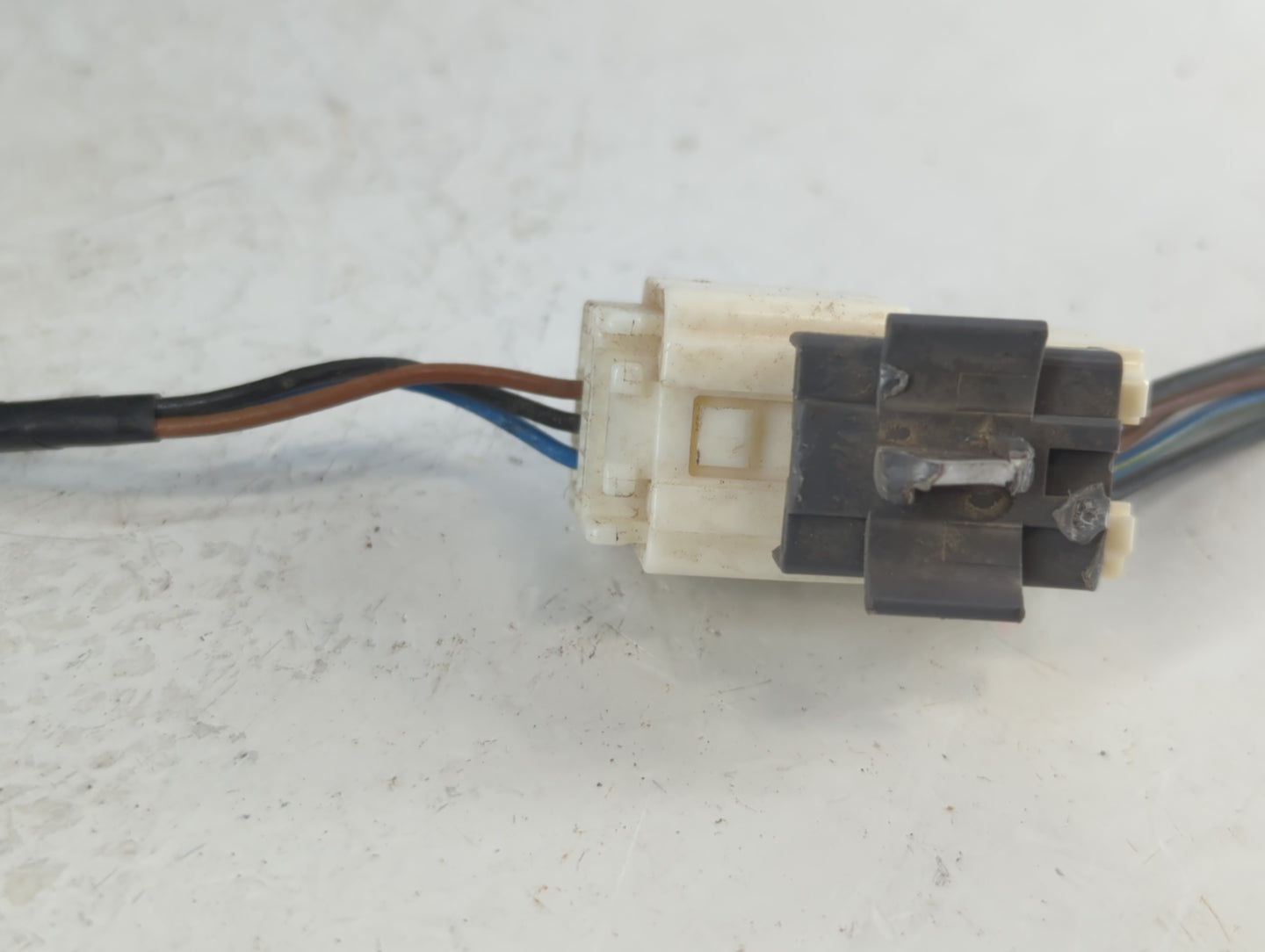 2004-2011 Mazda Rx-8 Driver Side View Mirror - Left Door Mirror OEM Used - Oemusedautoparts1.com