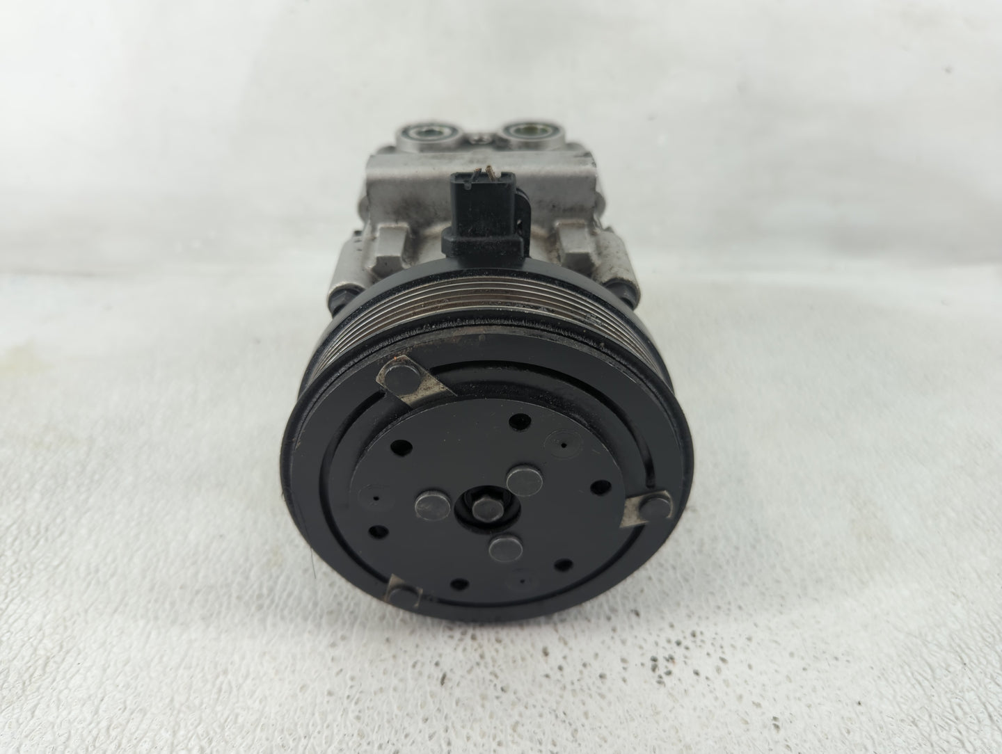 2001-2006 Mazda Tribute Air Conditioning A/c Ac Compressor Oem - Oemusedautoparts1.com