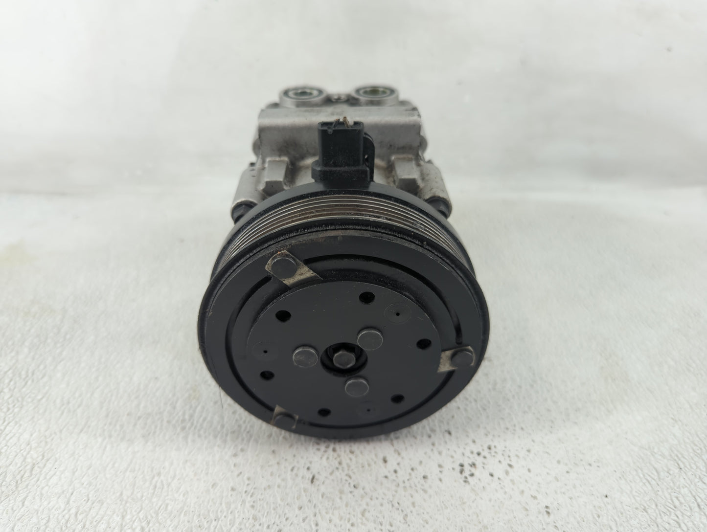 2001-2006 Mazda Tribute Air Conditioning A/c Ac Compressor Oem - Oemusedautoparts1.com