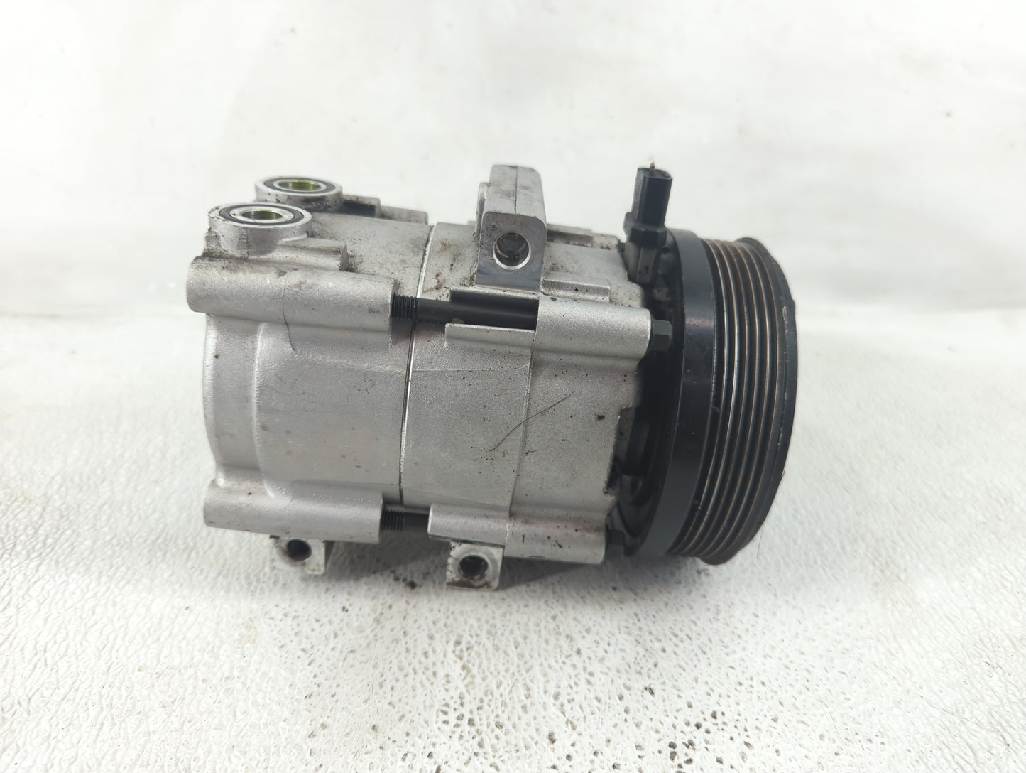 2001-2006 Mazda Tribute Air Conditioning A/c Ac Compressor Oem - Oemusedautoparts1.com