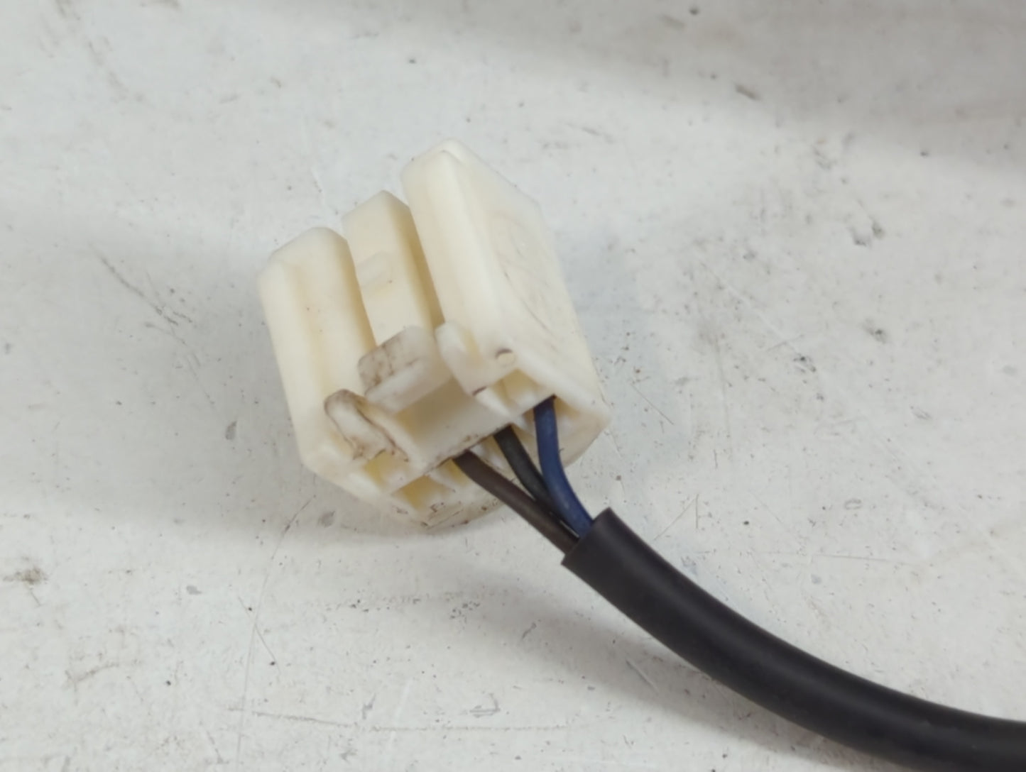 2001-2006 Mazda Tribute Side Mirror Replacement Driver Left View Door Mirror P/N:008817762 Fits Fits 2001 2002 2003 2004 200