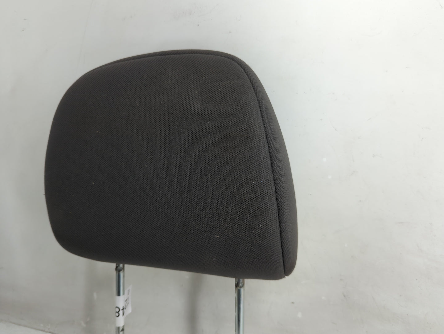 2005 Mazda Tribute Headrest Head Rest Front Driver Passenger Seat Fits OEM Used Auto Parts - Oemusedautoparts1.com