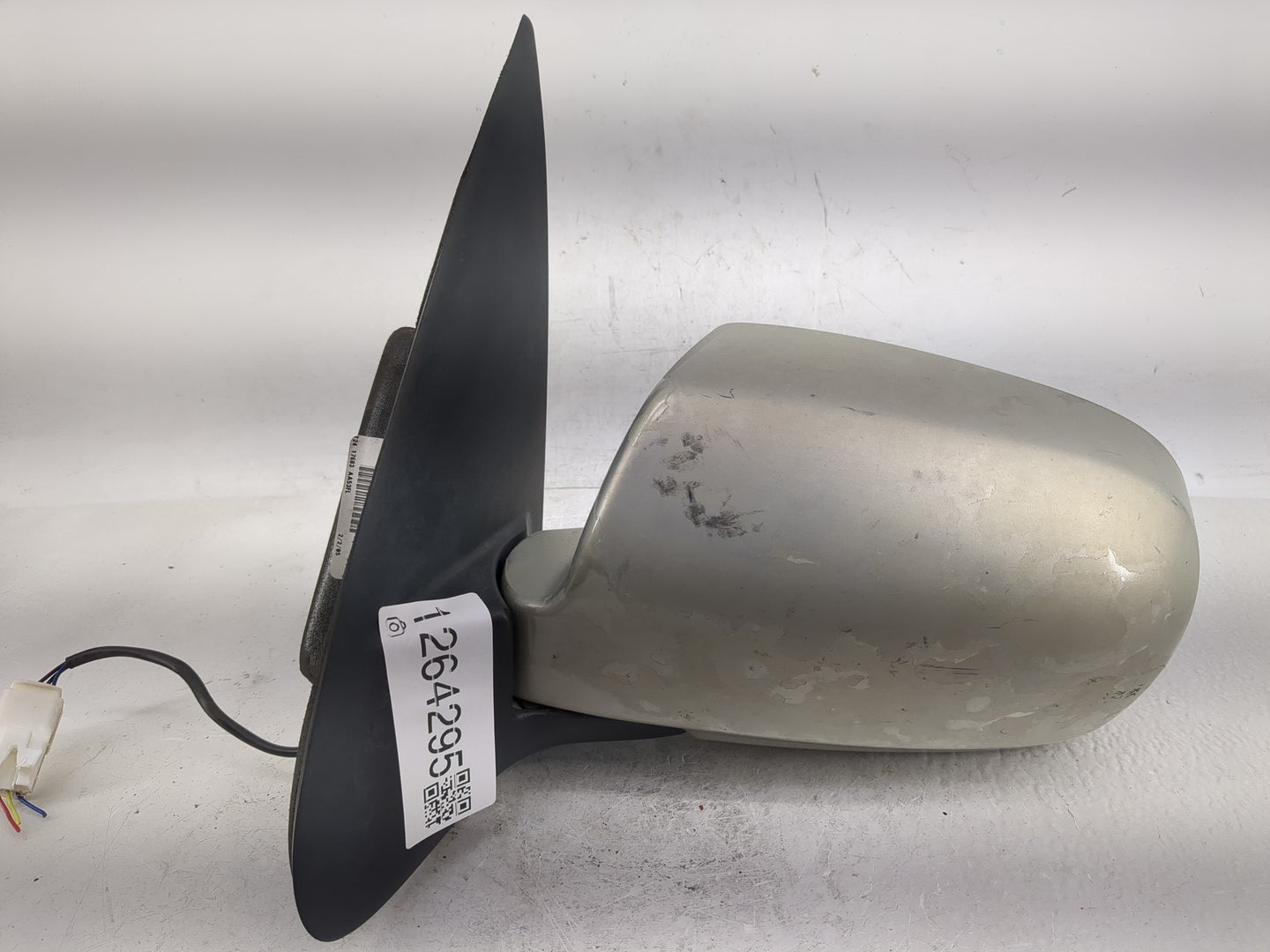 2001-2005 Mazda Tribute Driver Side View Mirror - Left Door Mirror OEM Used - Oemusedautoparts1.com