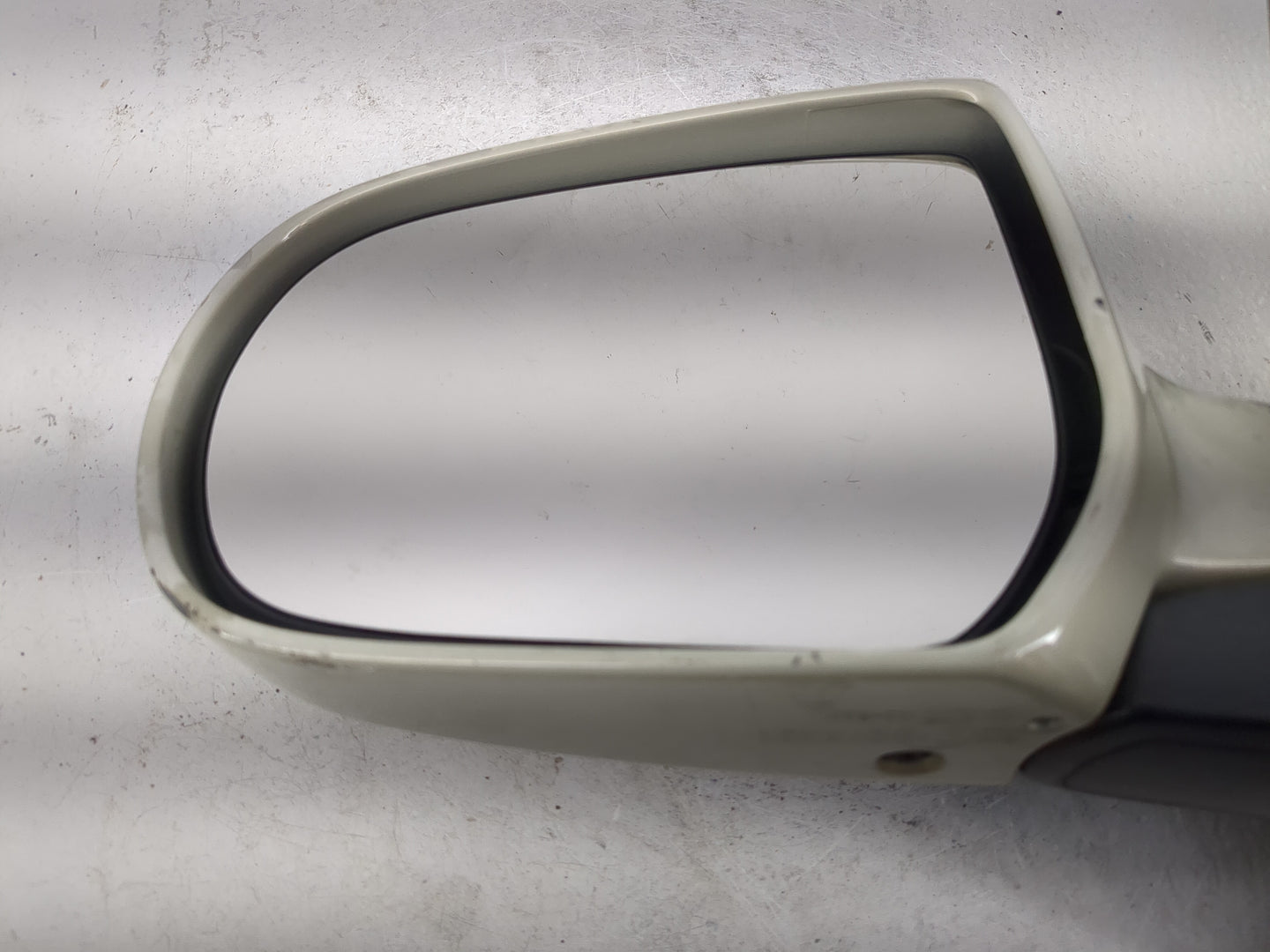 2001-2005 Mazda Tribute Driver Side View Mirror - Left Door Mirror OEM Used - Oemusedautoparts1.com