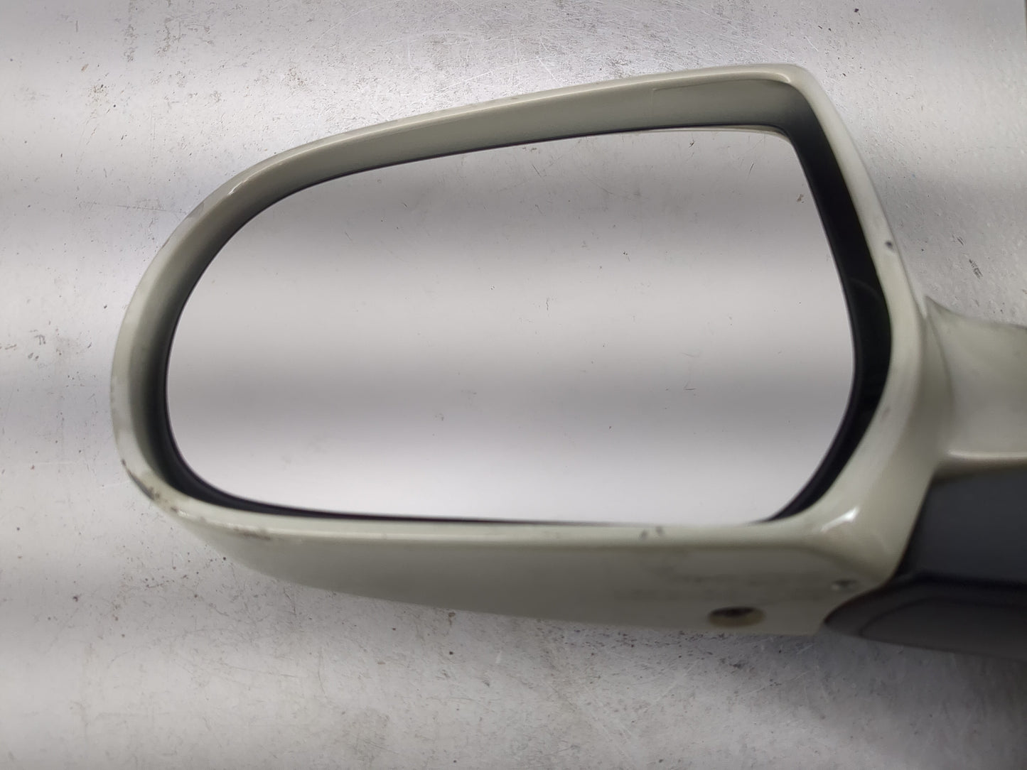 2001-2005 Mazda Tribute Driver Side View Mirror - Left Door Mirror OEM Used - Oemusedautoparts1.com