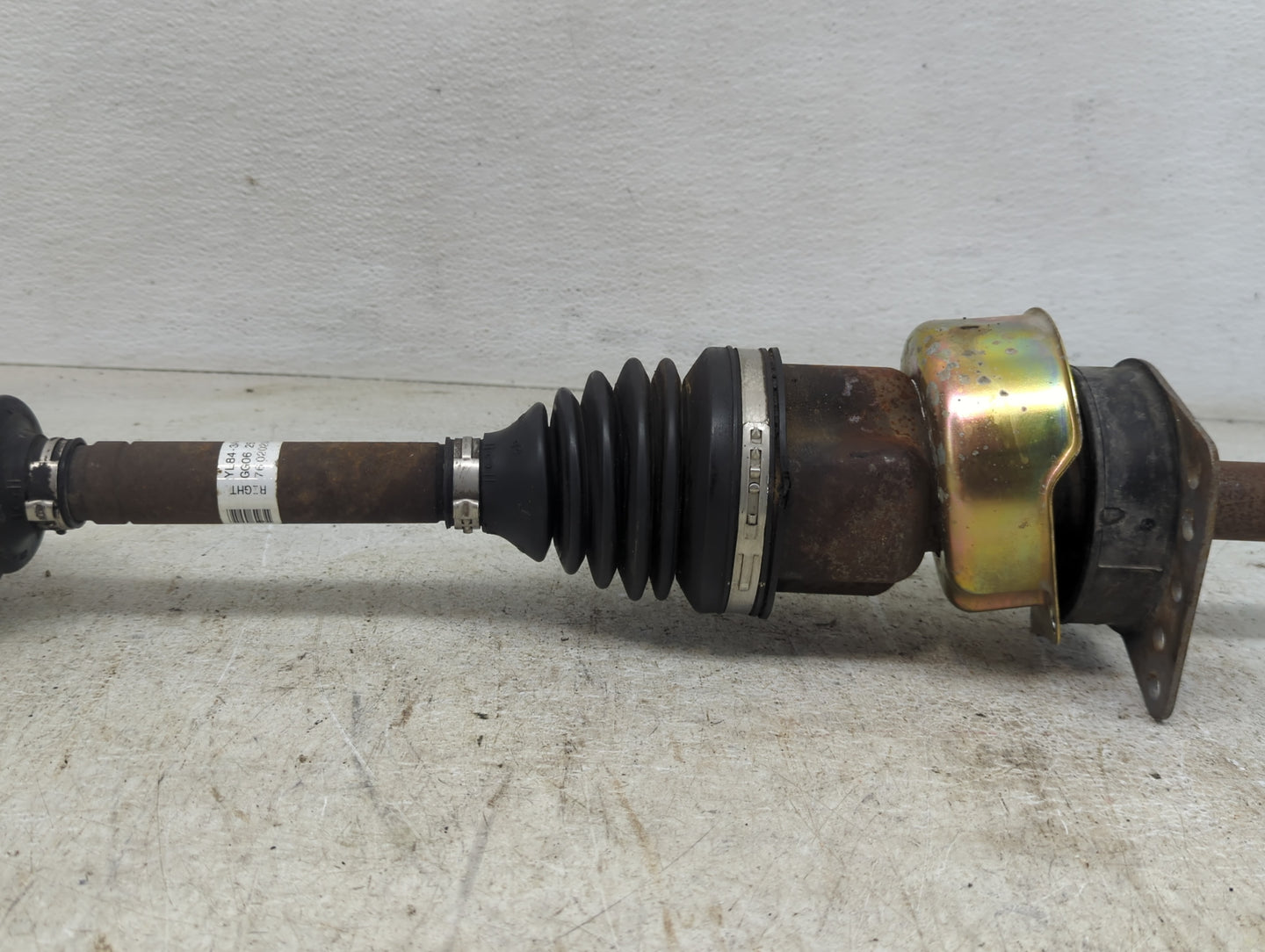 2001-2011 Mazda Tribute Axle Shaft Front Passenger Cv C/v - Oemusedautoparts1.com