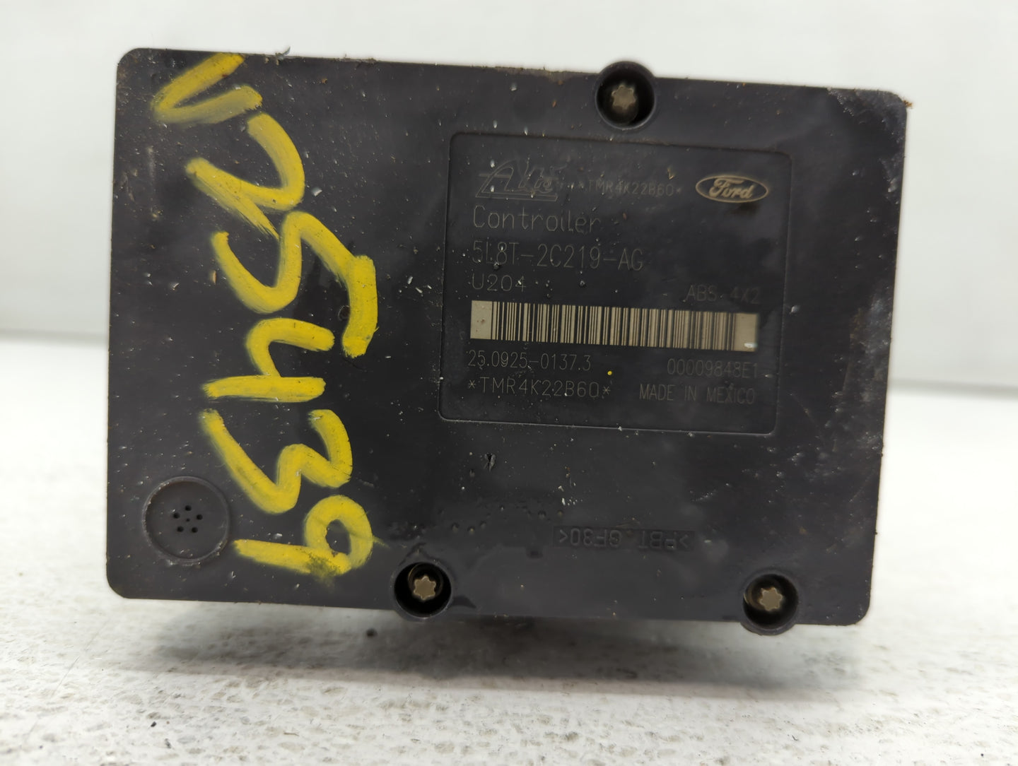 2005-2006 Mazda Tribute ABS Pump Control Module Replacement P/N:5L84-2C346-AH Fits Fits 2005 2006 OEM Used Auto Parts - Oemu