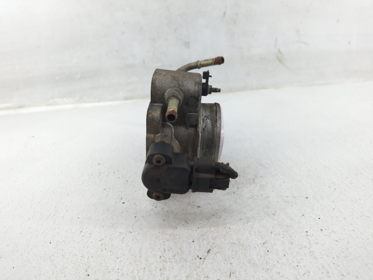 2005-2008 Mazda Tribute Throttle Body Fits Fits 2005 2006 2007 2008 OEM Used Auto Parts - Oemusedautoparts1.com